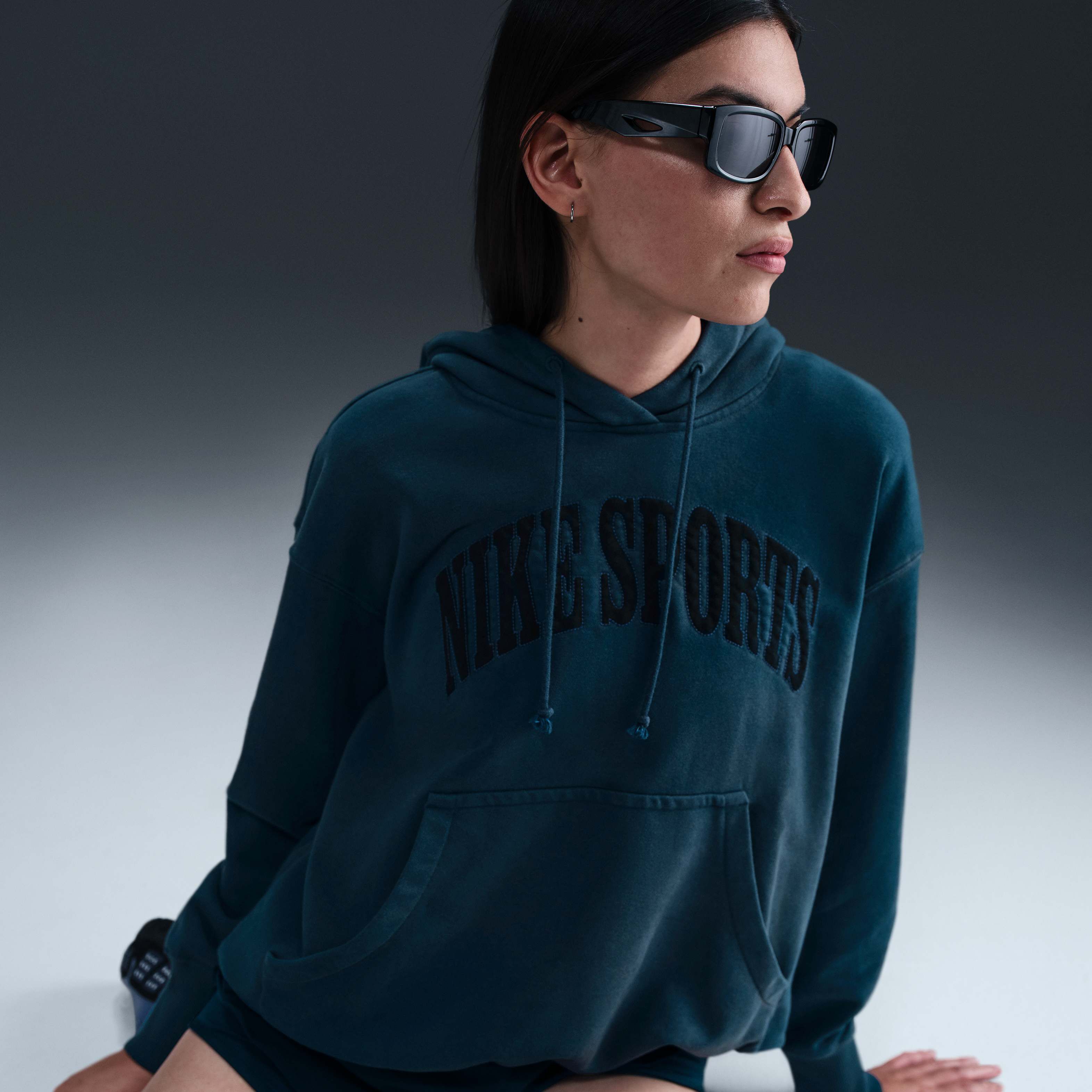 نايكي سبورتسوير فينيكس فليس image number 2