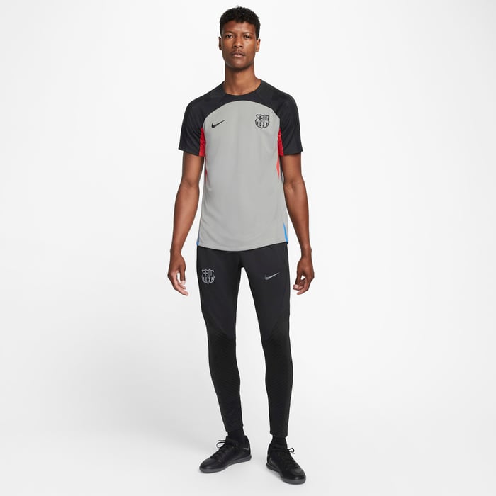 برشلونة سترايك image number 6 برشلونة سترايك image number 6