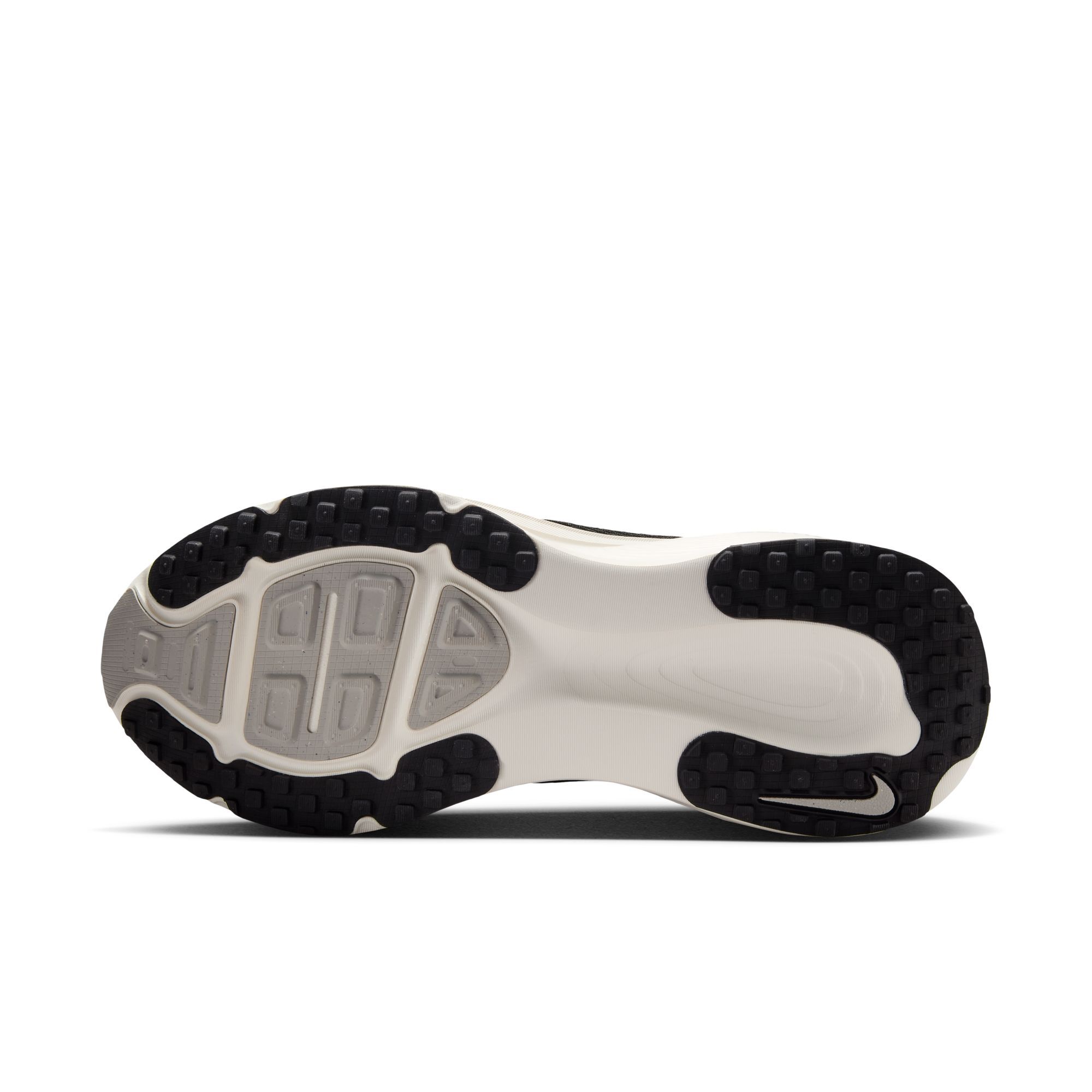 Nike Vomero 18 image number 7