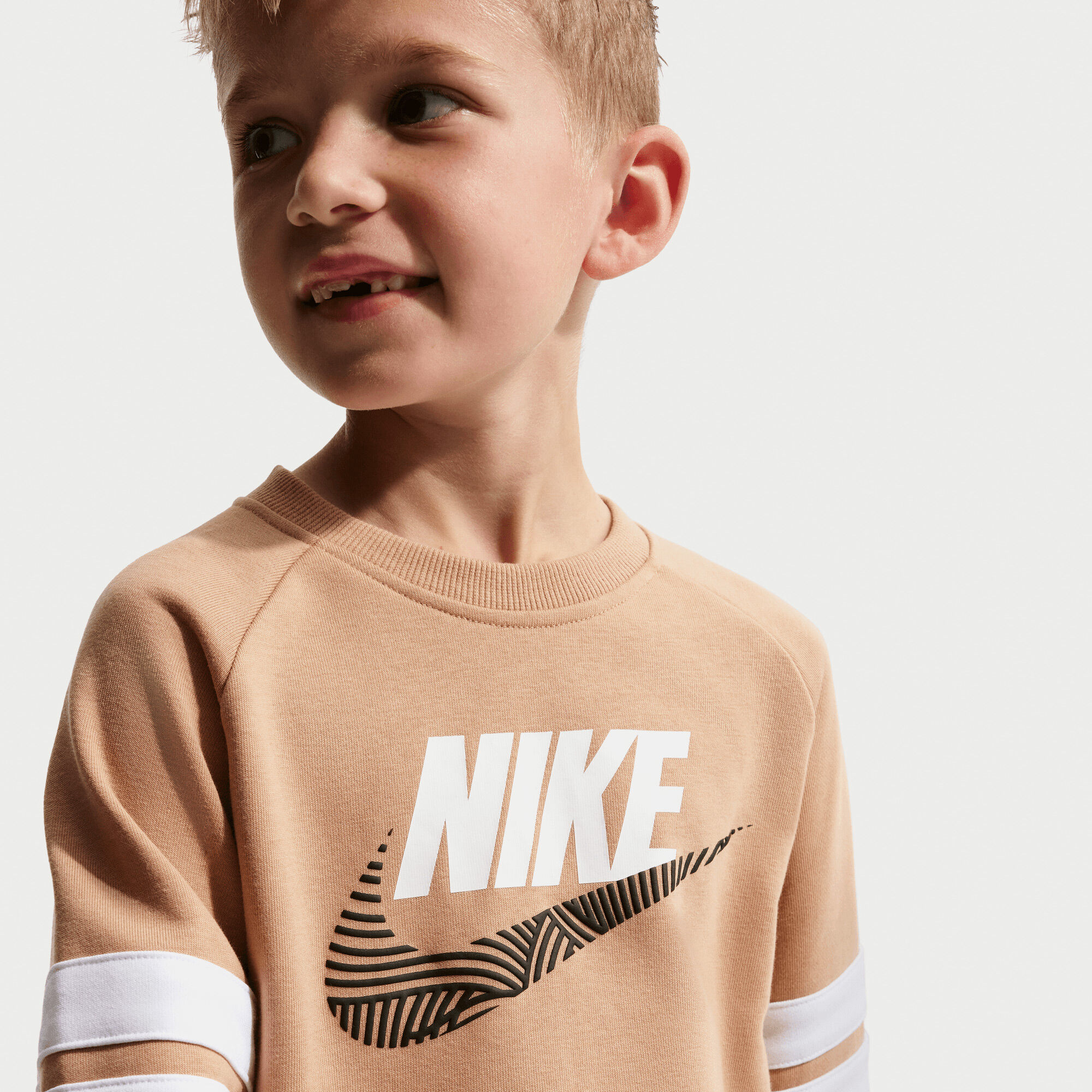 نايكي سبورتسوير إن ذا زون image number 4