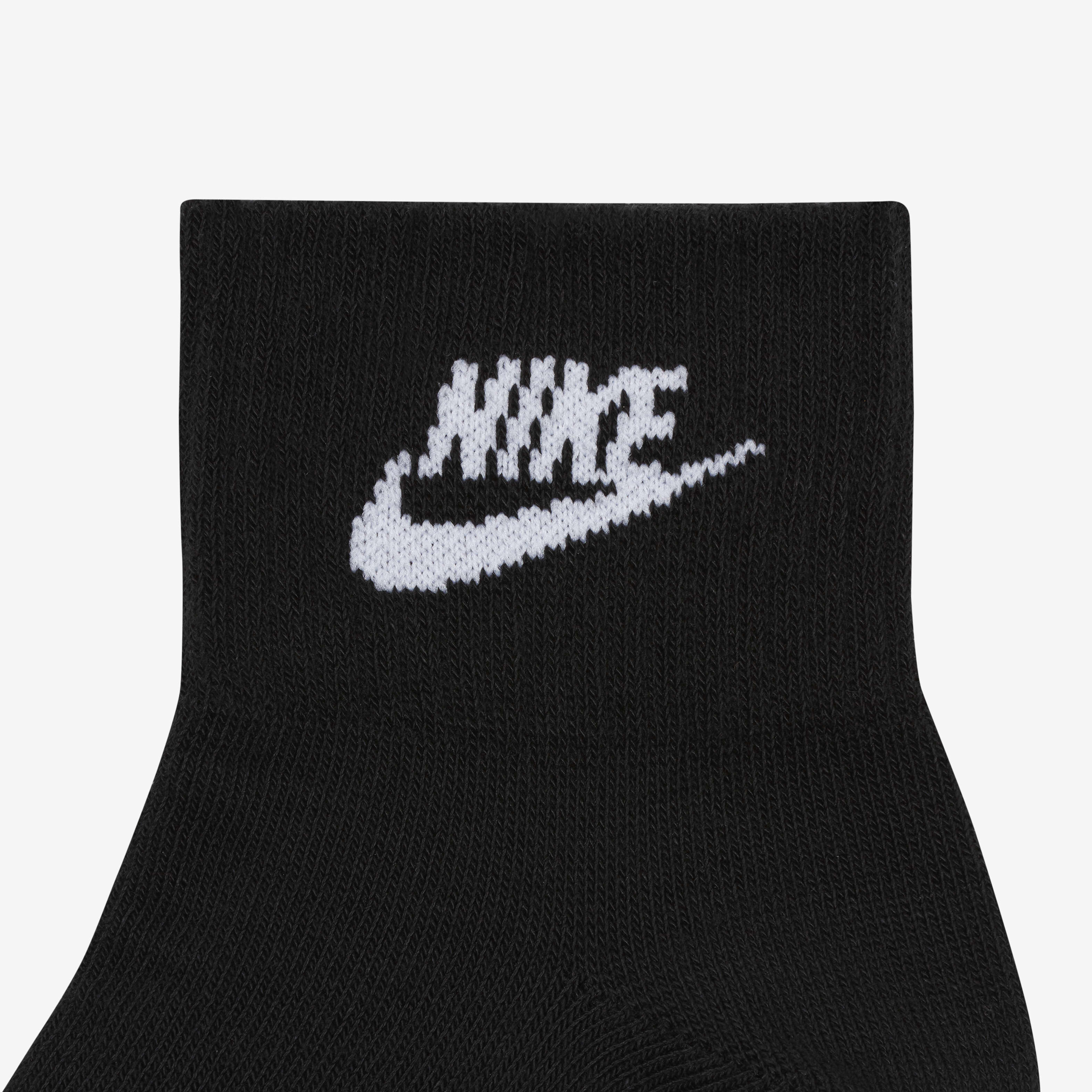 Nike Everyday Essential image number 3