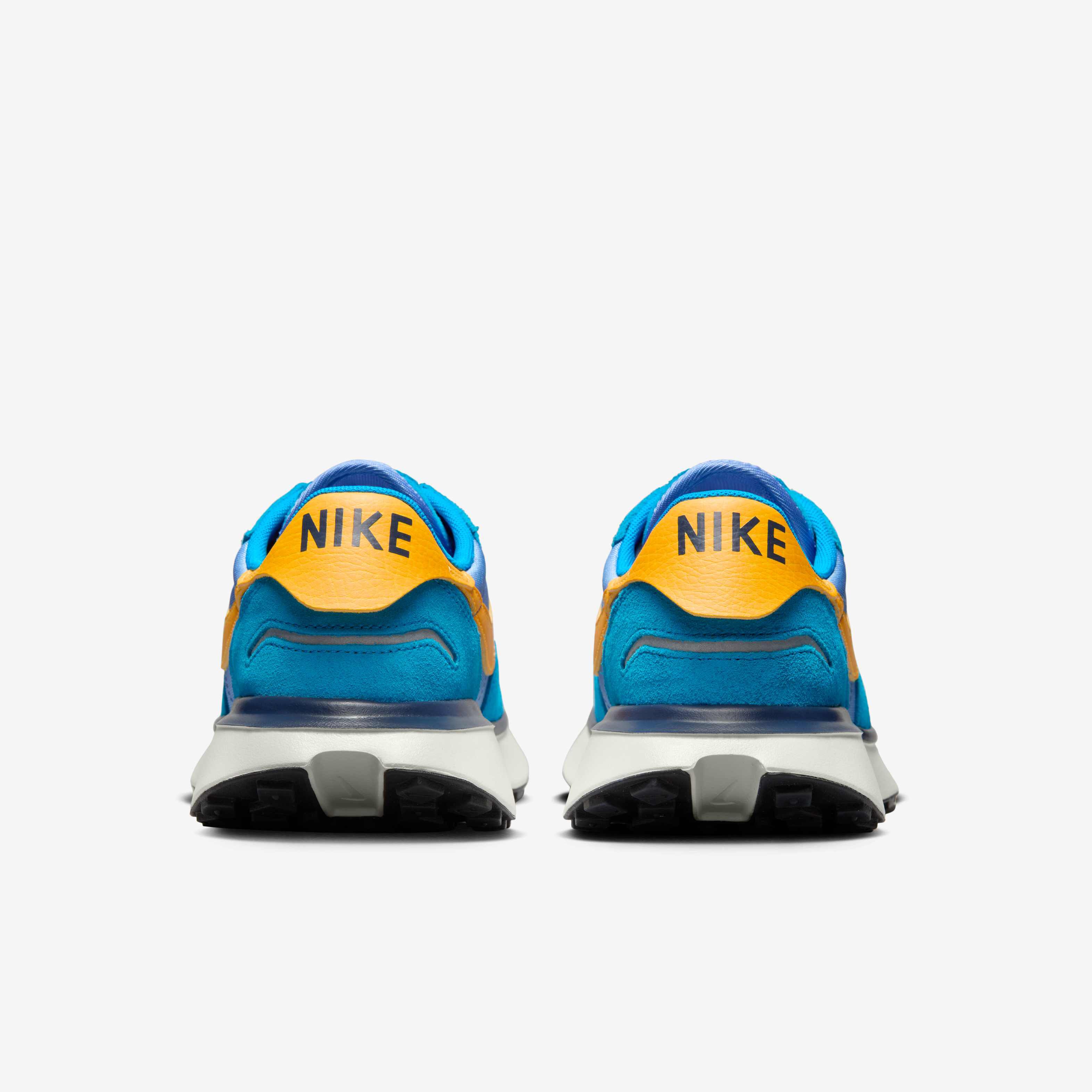 نايكي فينيكس وافل image number 5