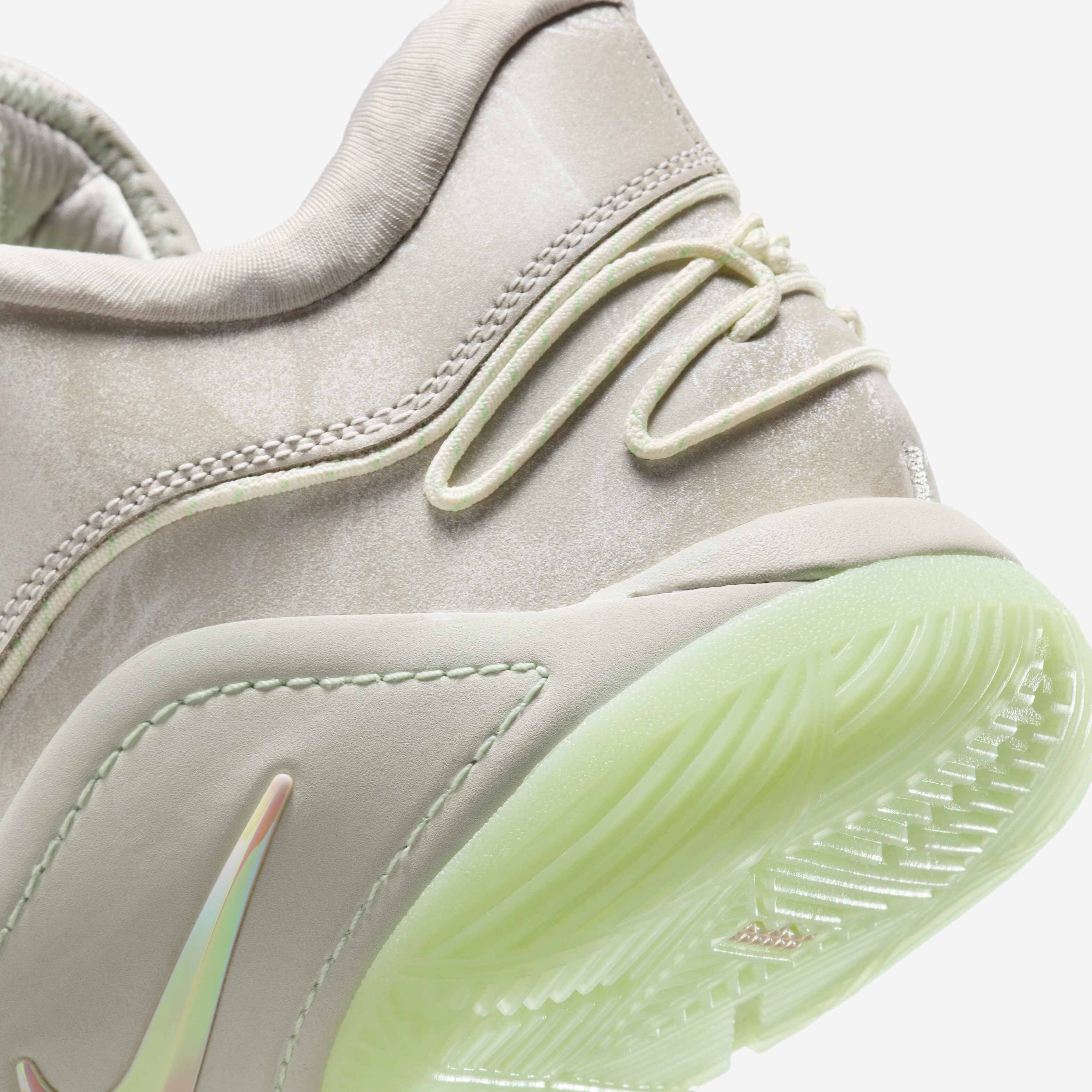 LeBron XXII image number 7