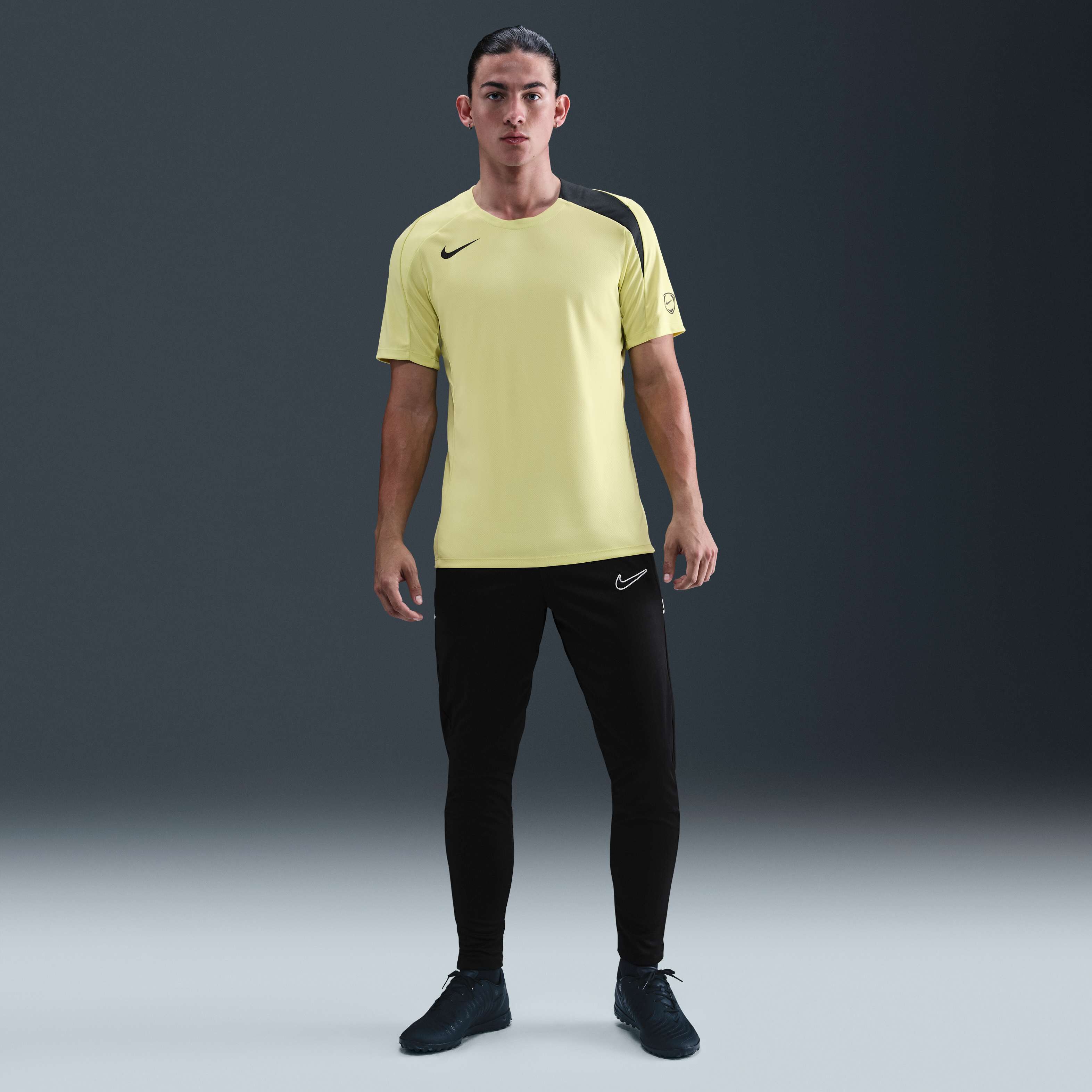 Nike Strike image number 3