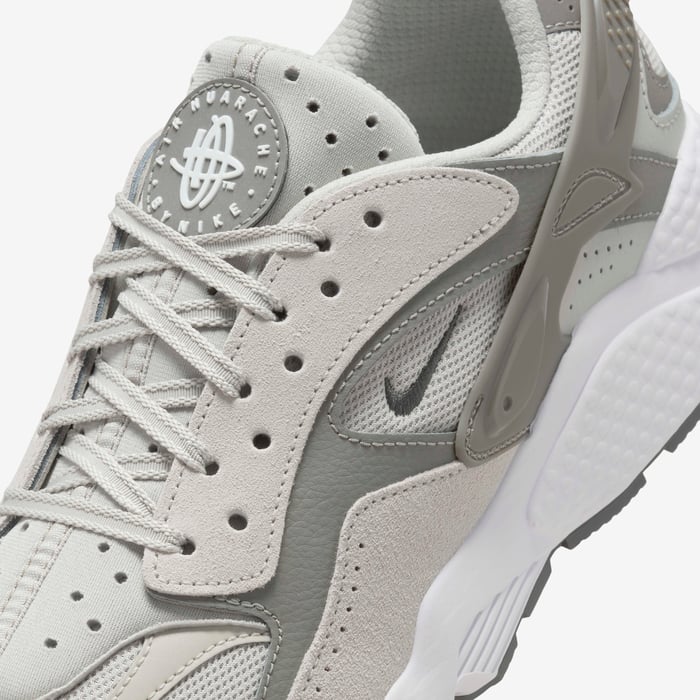 Nike Air Huarache Runner image number 7 Nike Air Huarache Runner image number 7