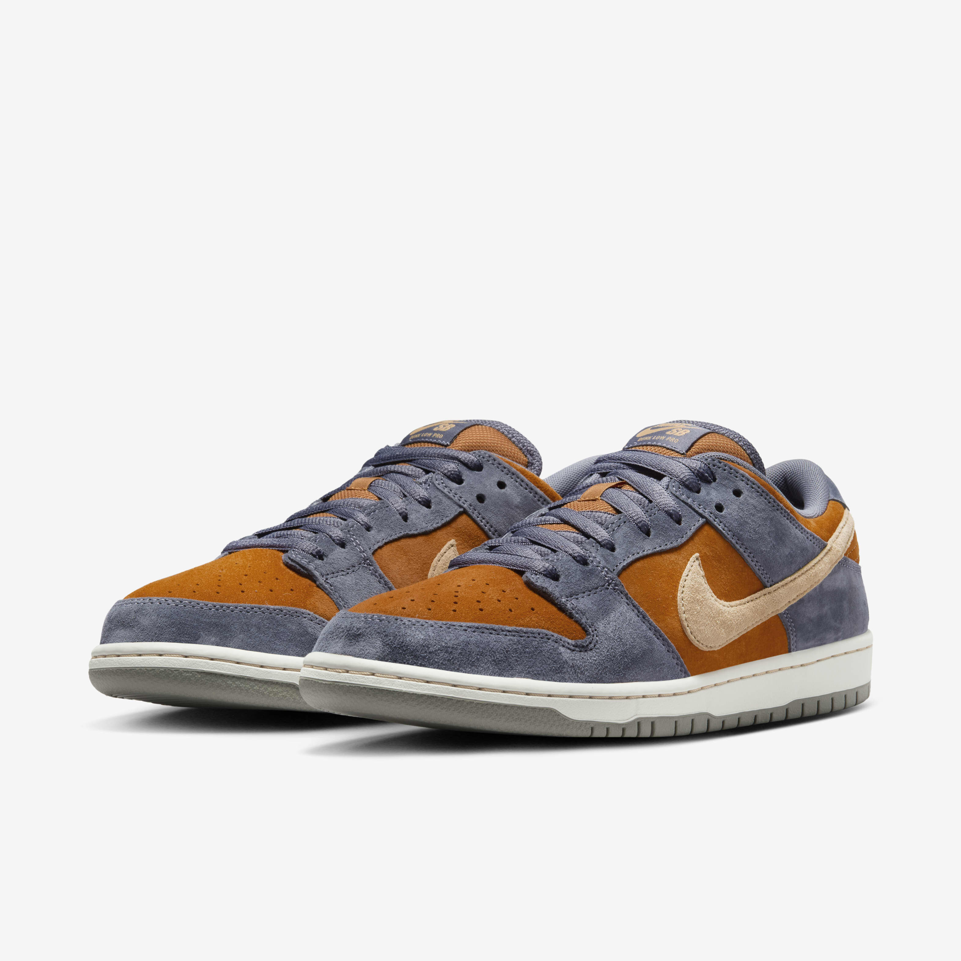 Nike SB Dunk Low Pro image number 4