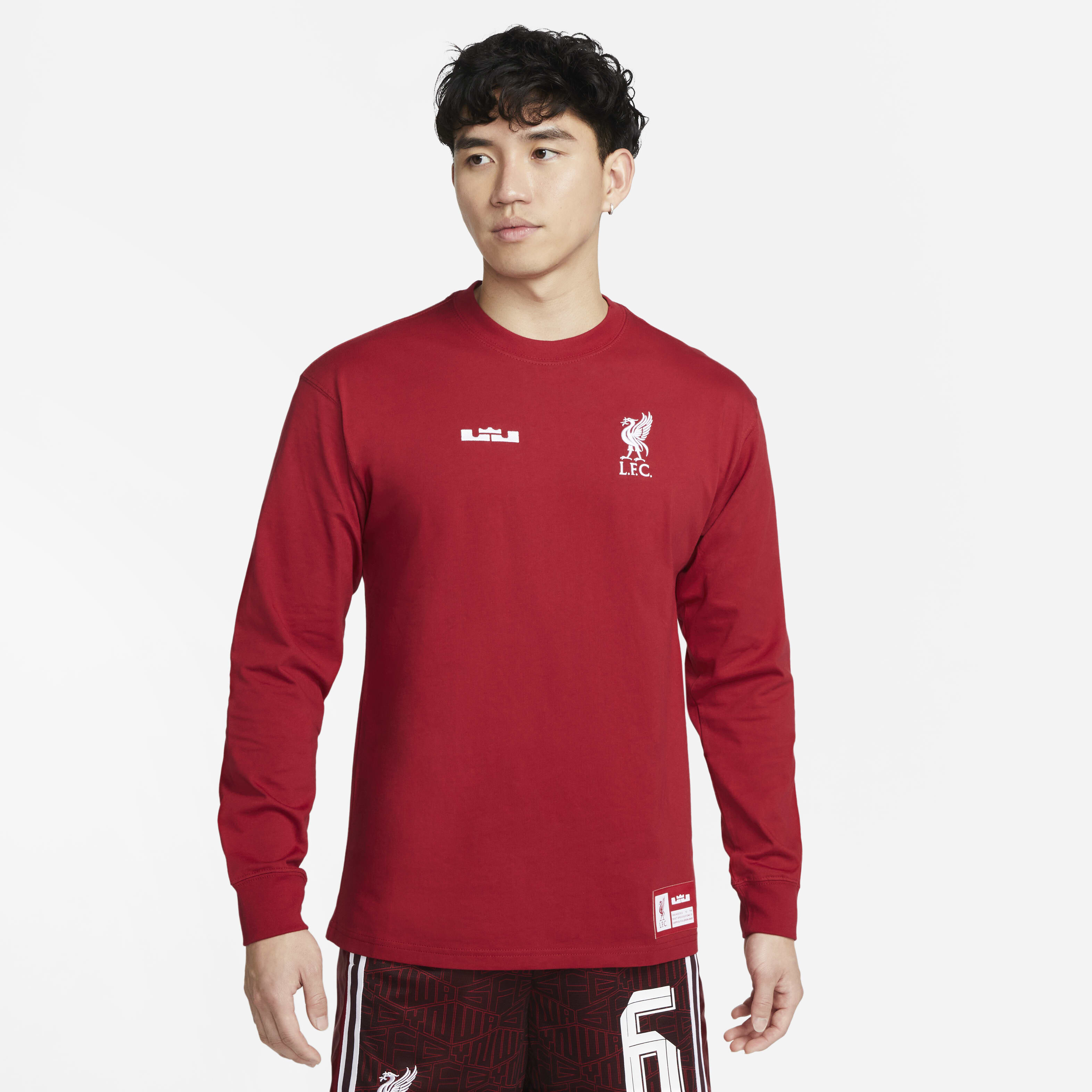 LeBron x Liverpool F.C. image number 0