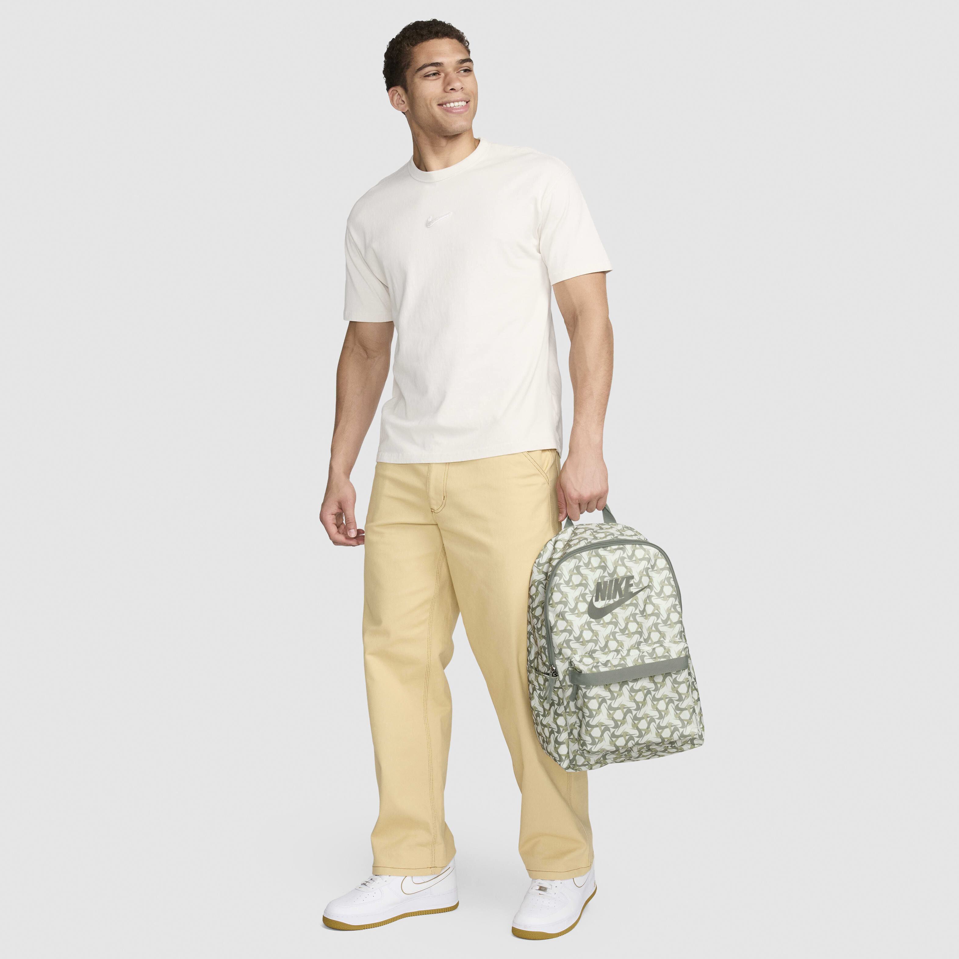 Nike Heritage image number 8