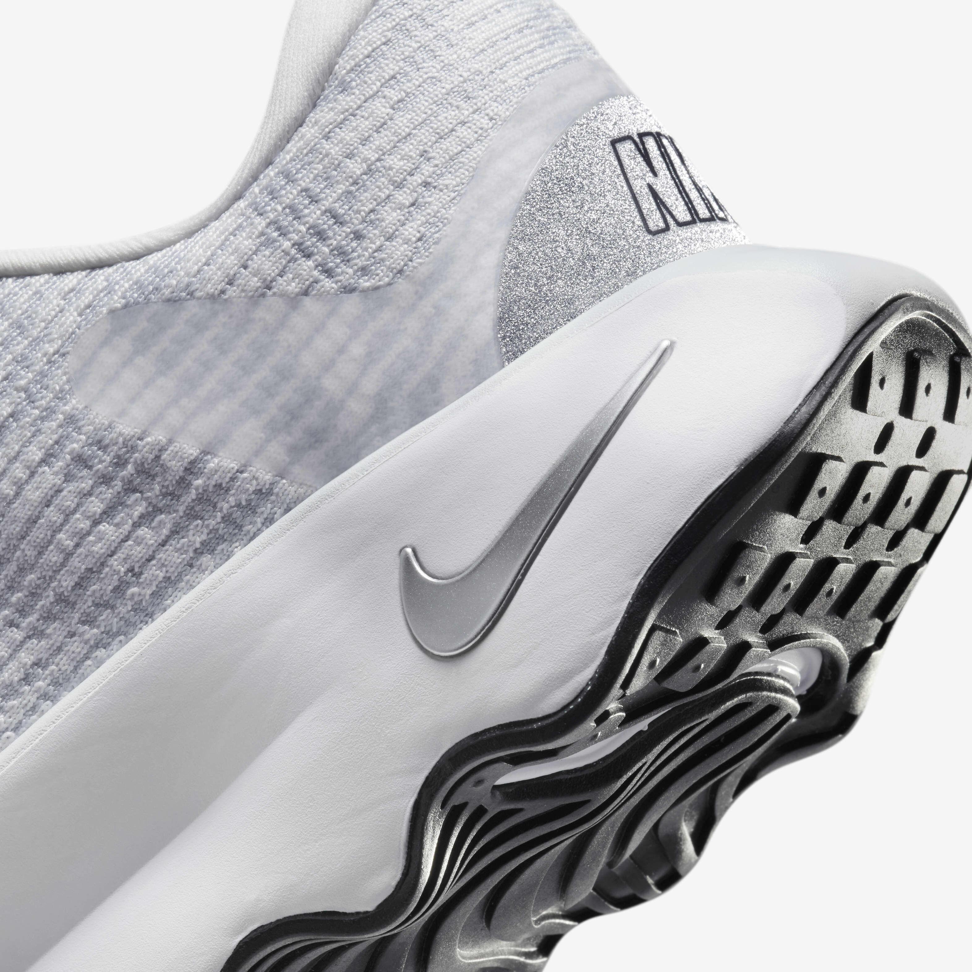 نايكي موتيفا بريميوم image number 7