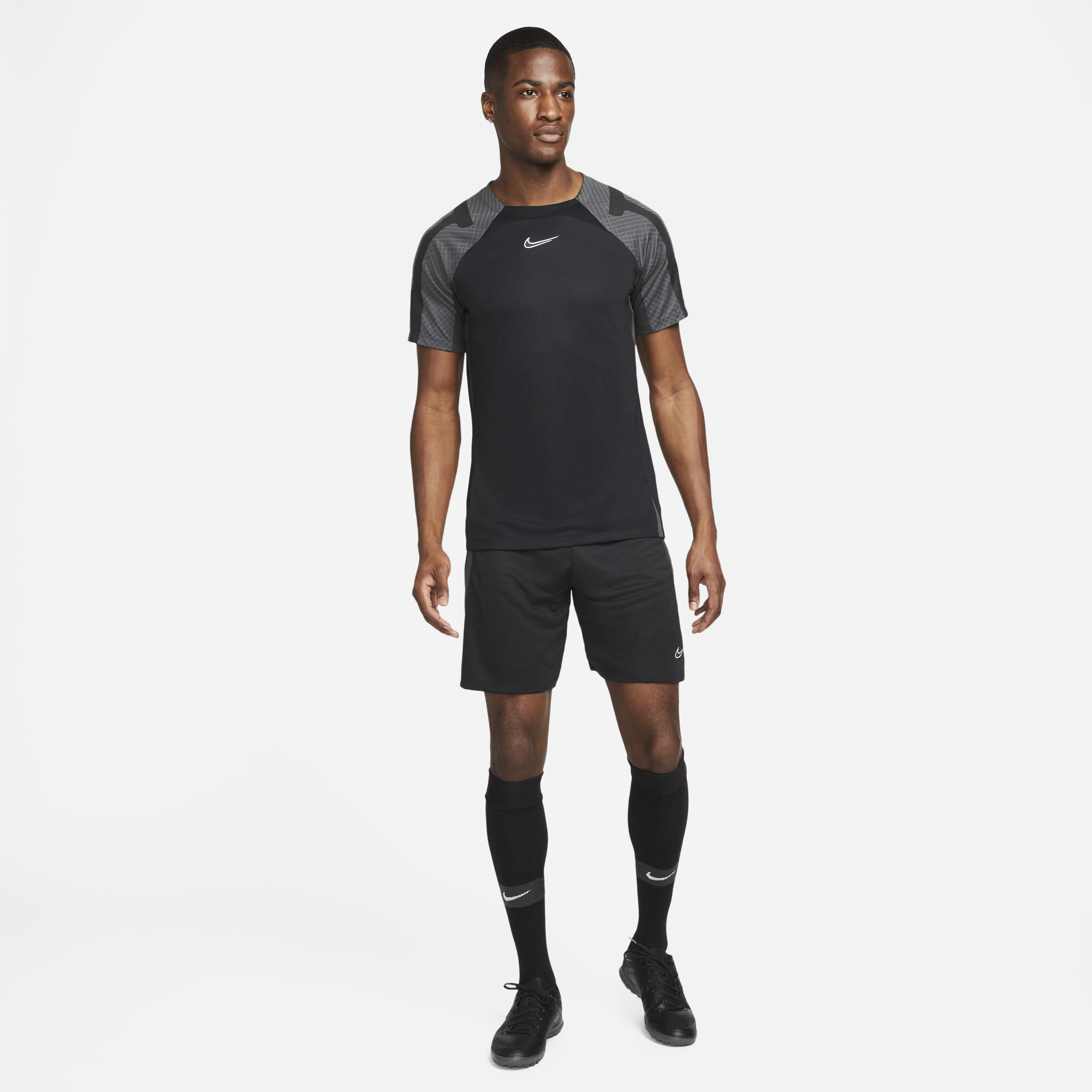 Nike Dri-FIT Strike image number 5