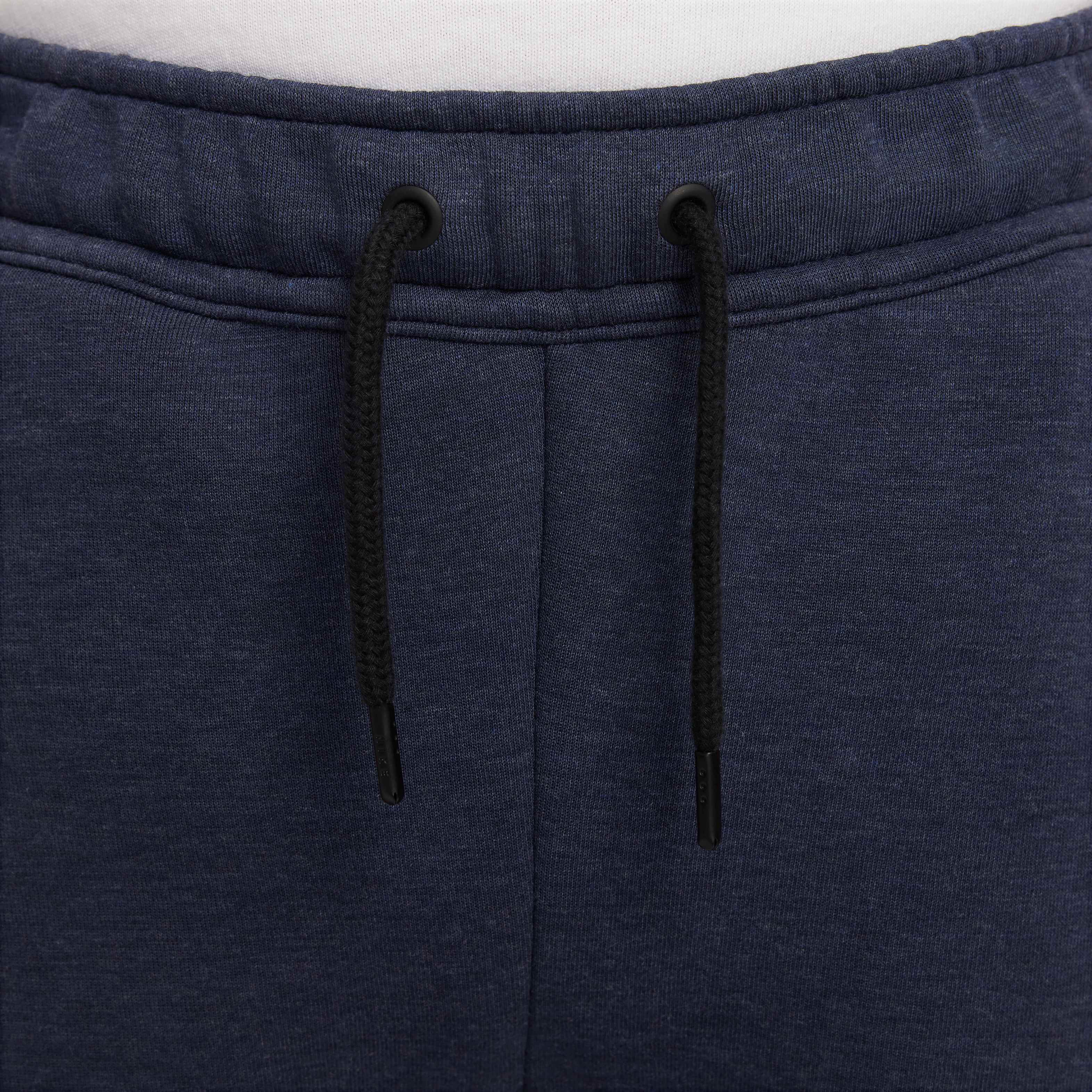 Nike Sportswear Tech Fleece image number 2