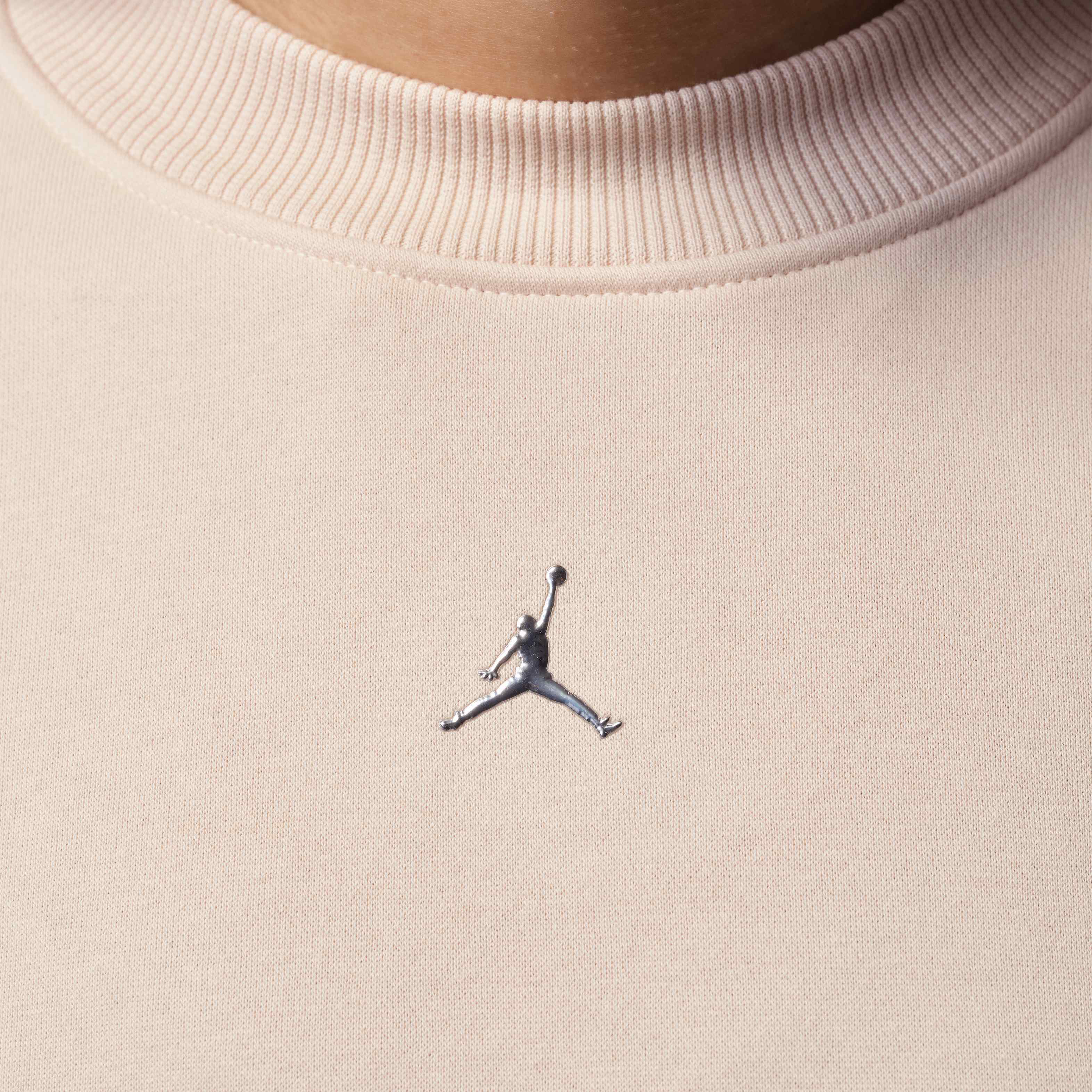 Jordan Brooklyn image number 3