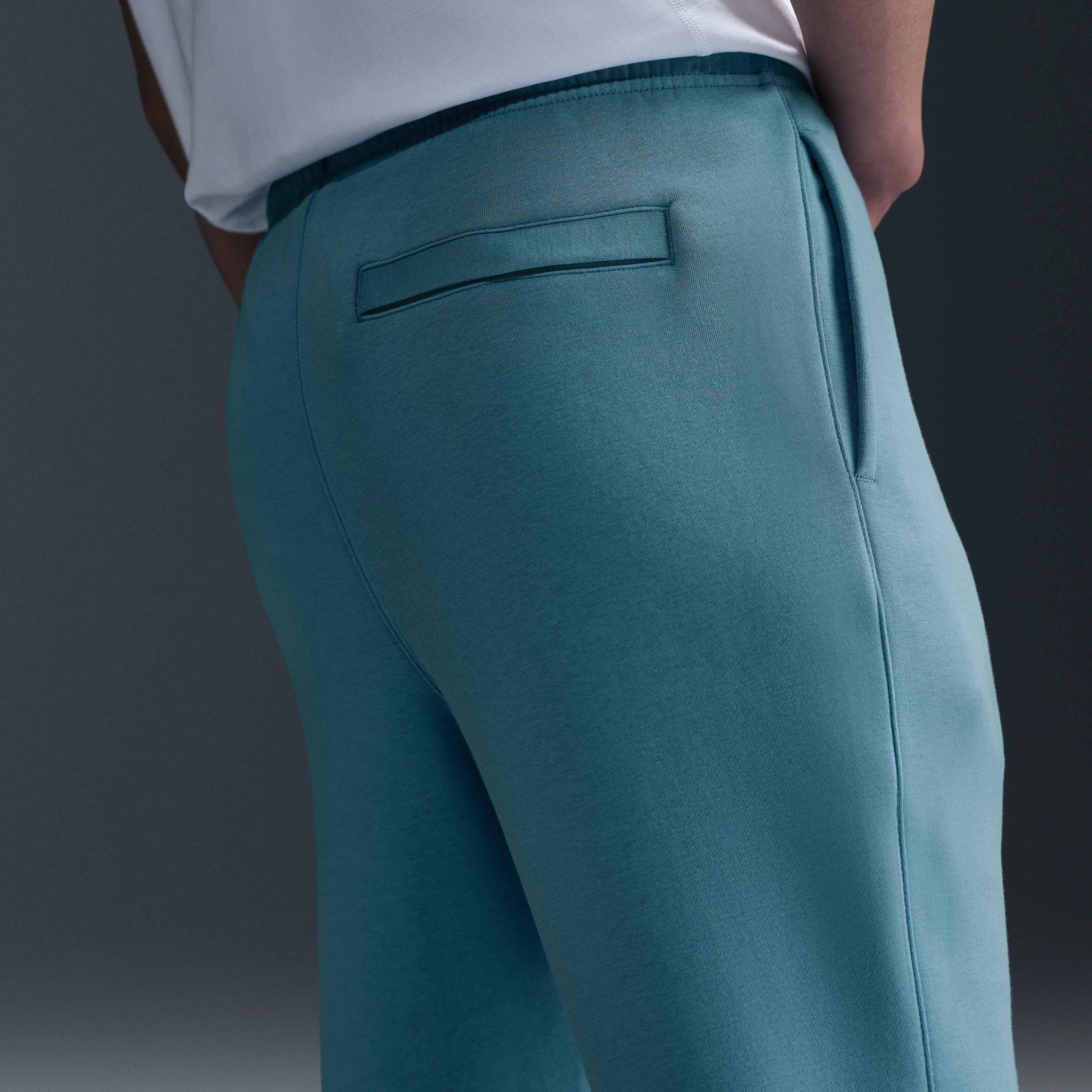 Nike Club image number 2