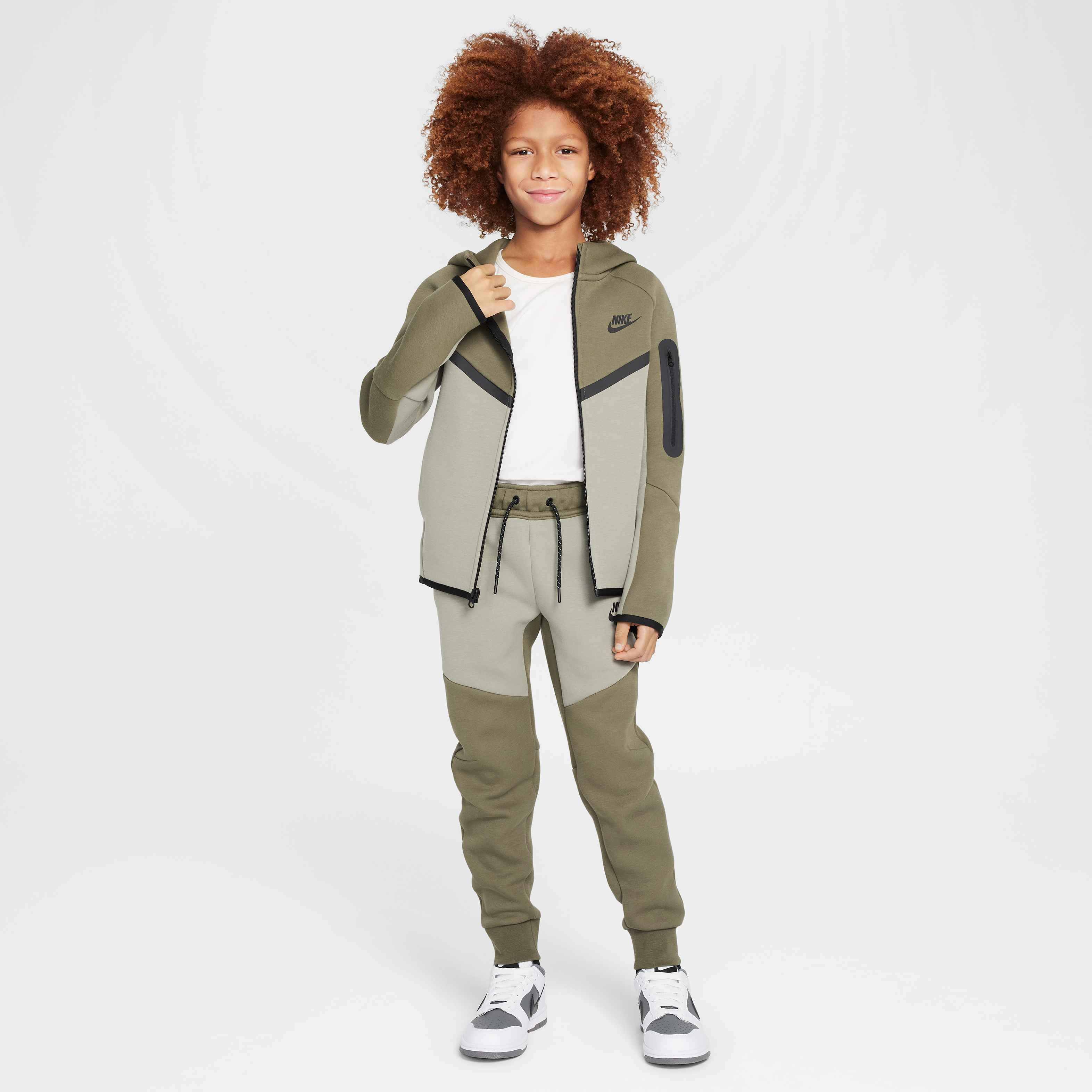 Nike Sportswear Tech Fleece image number 7