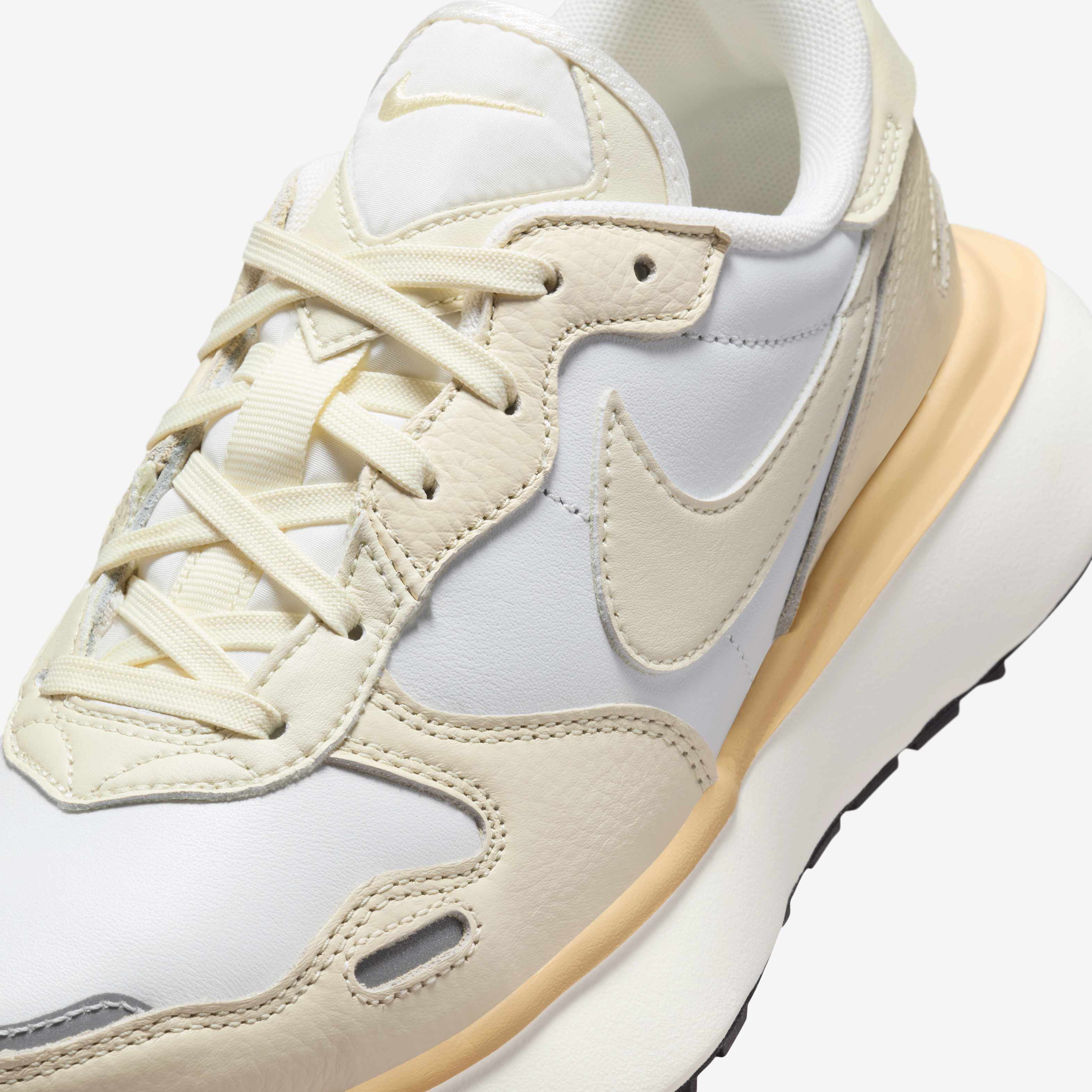 Nike Phoenix Waffle Leather image number 6