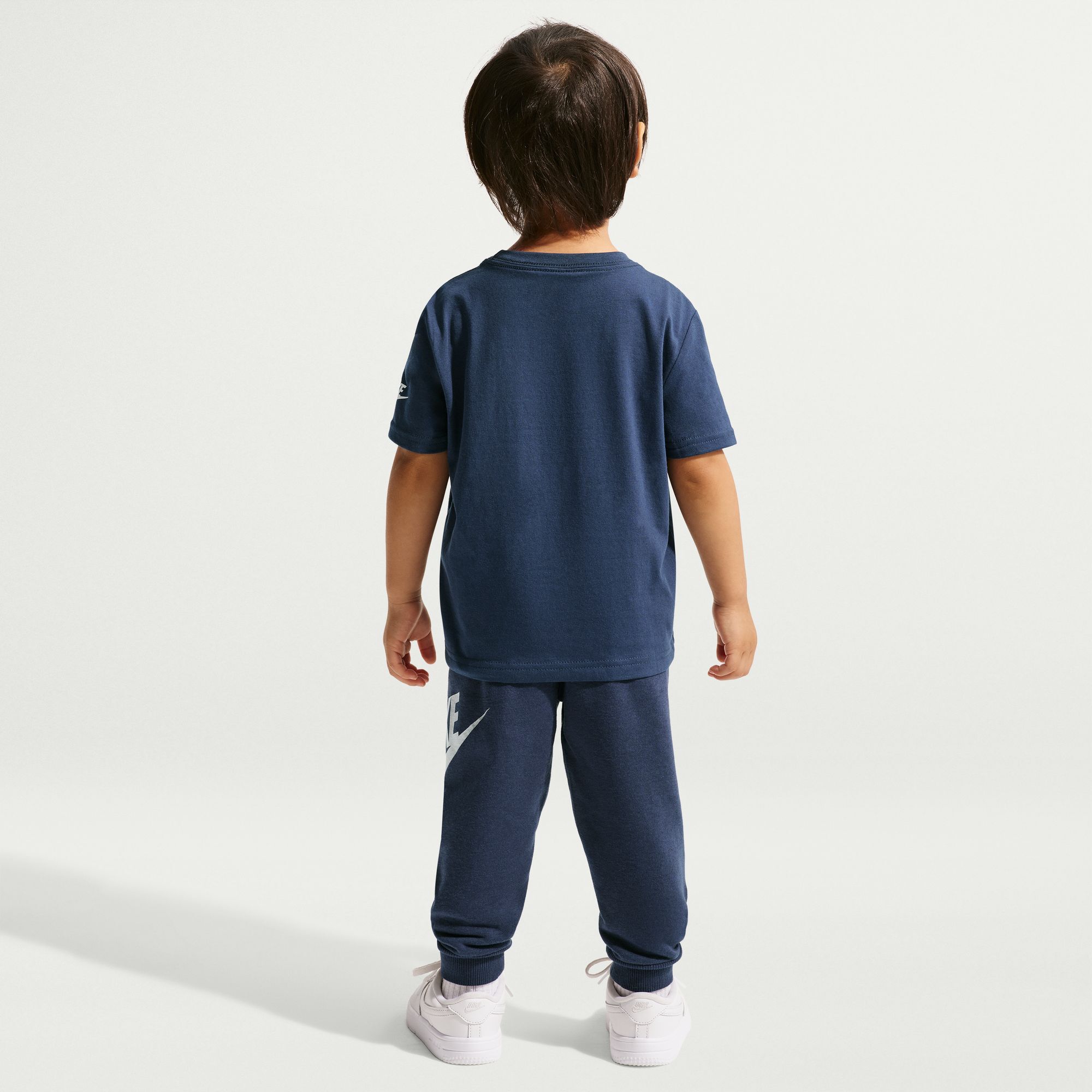 Nike image number 1