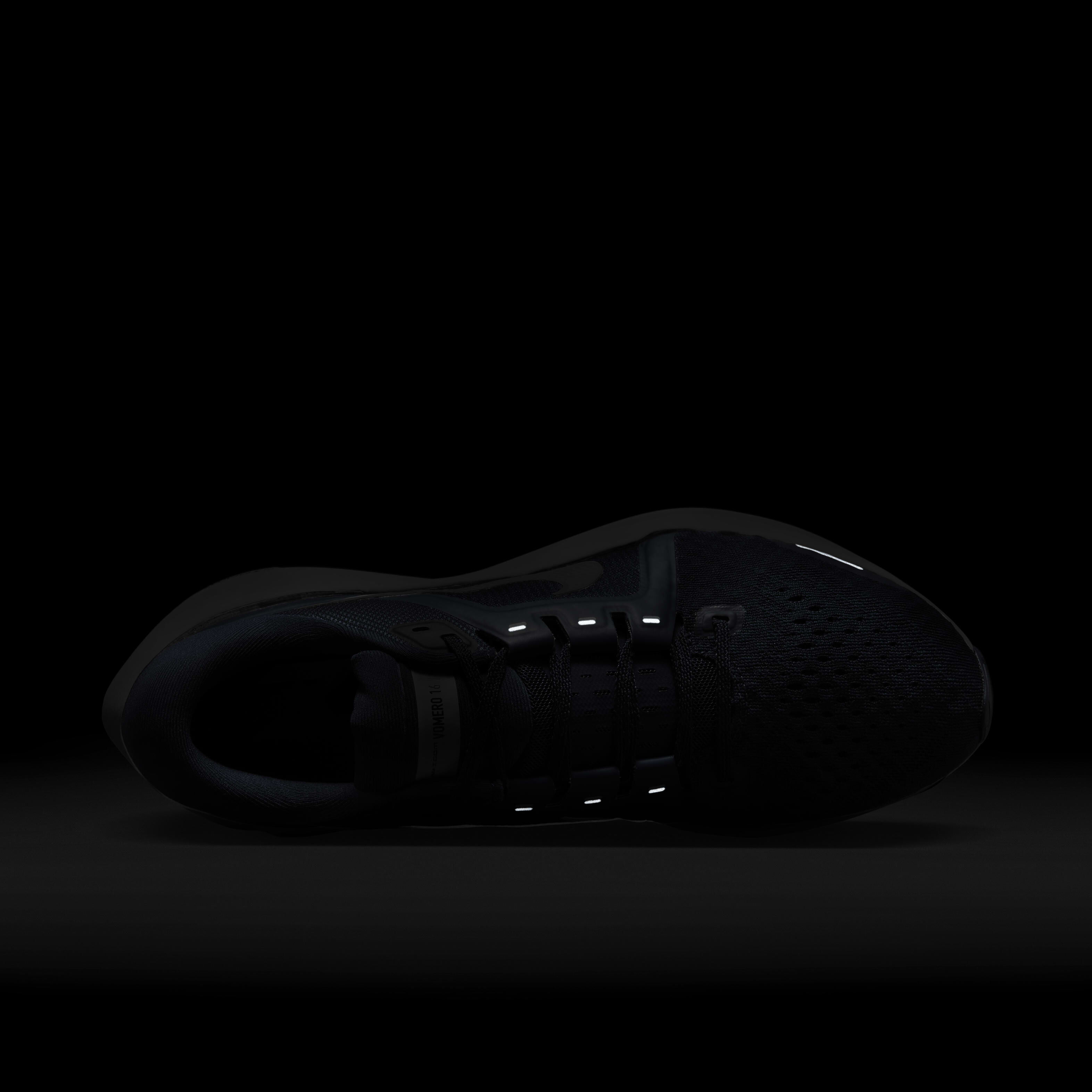 حذاء اير زوم فوميرو 16 image number 8