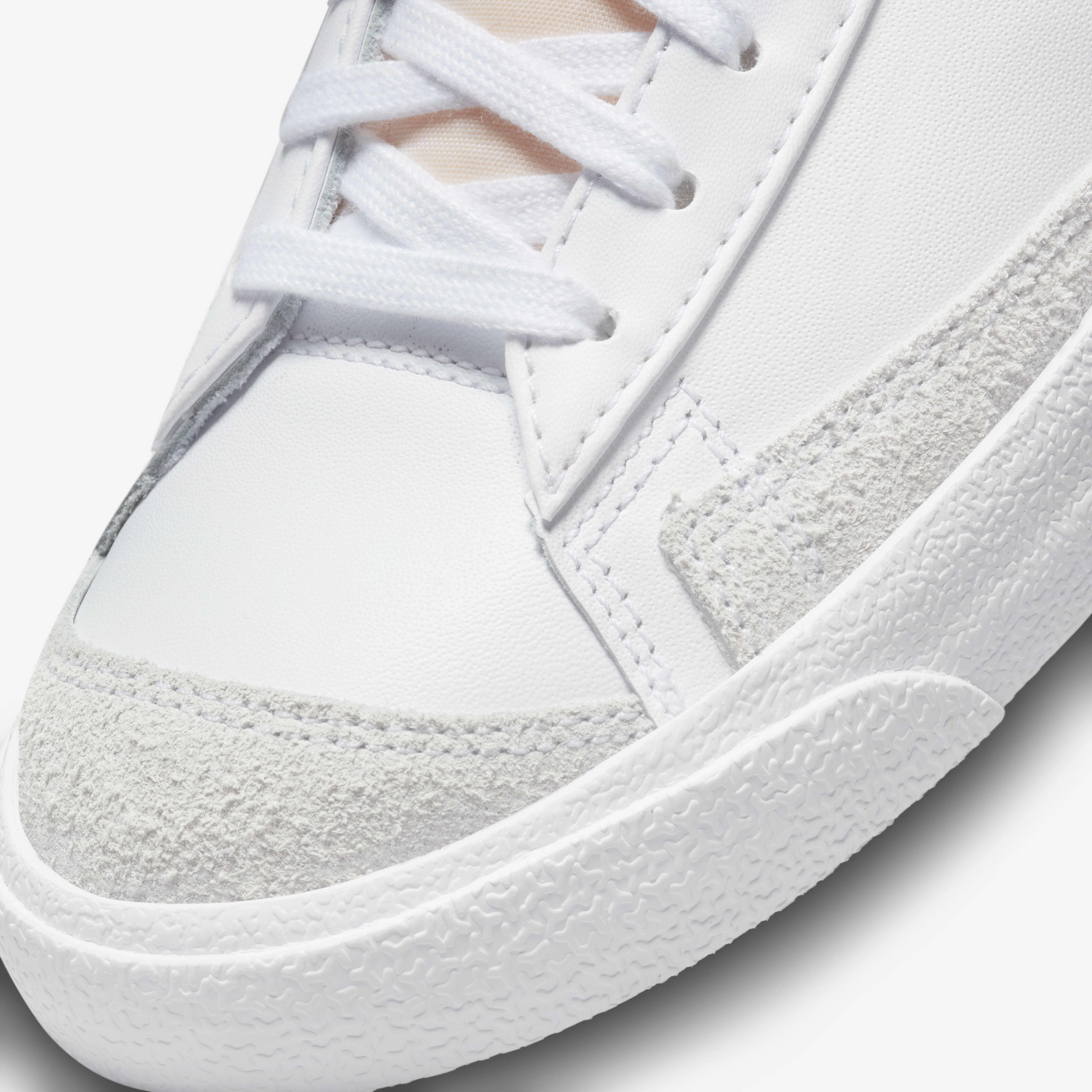 نايكي بليزر ميد '77 فينتدج image number 7