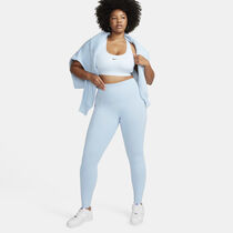 Nike Universa