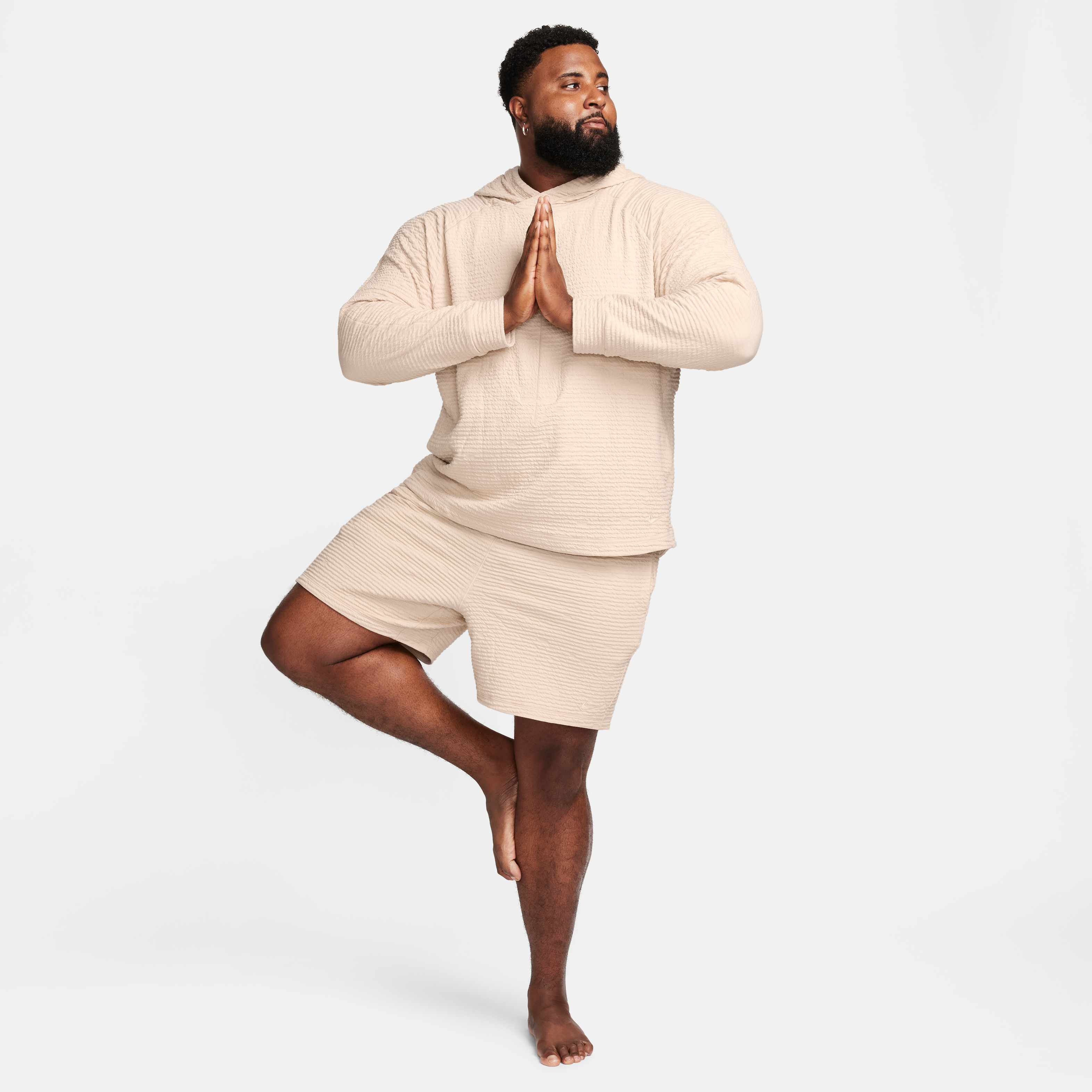 نايكي يوغا تيكستشر image number 13