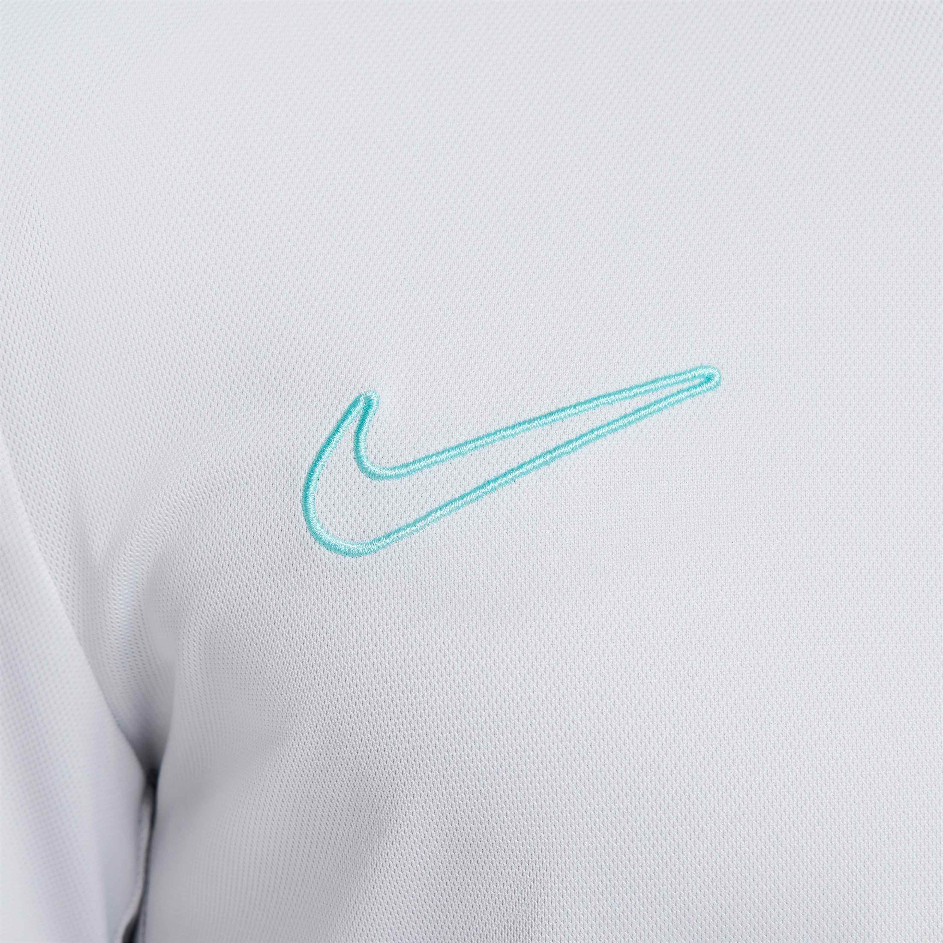 نايكي أكاديمي image number 4