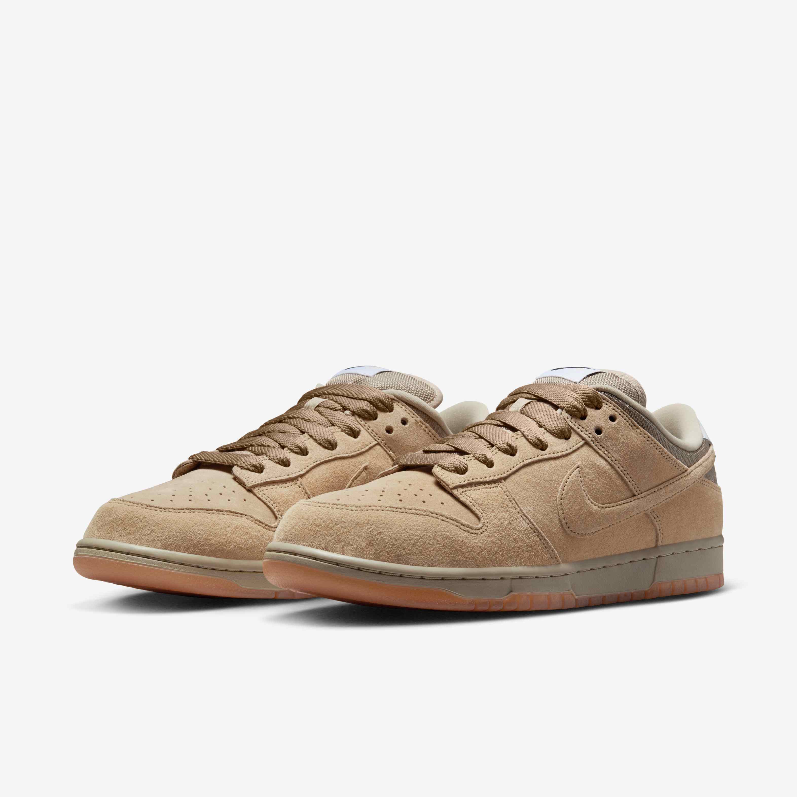 Nike SB Dunk Low Pro B image number 4