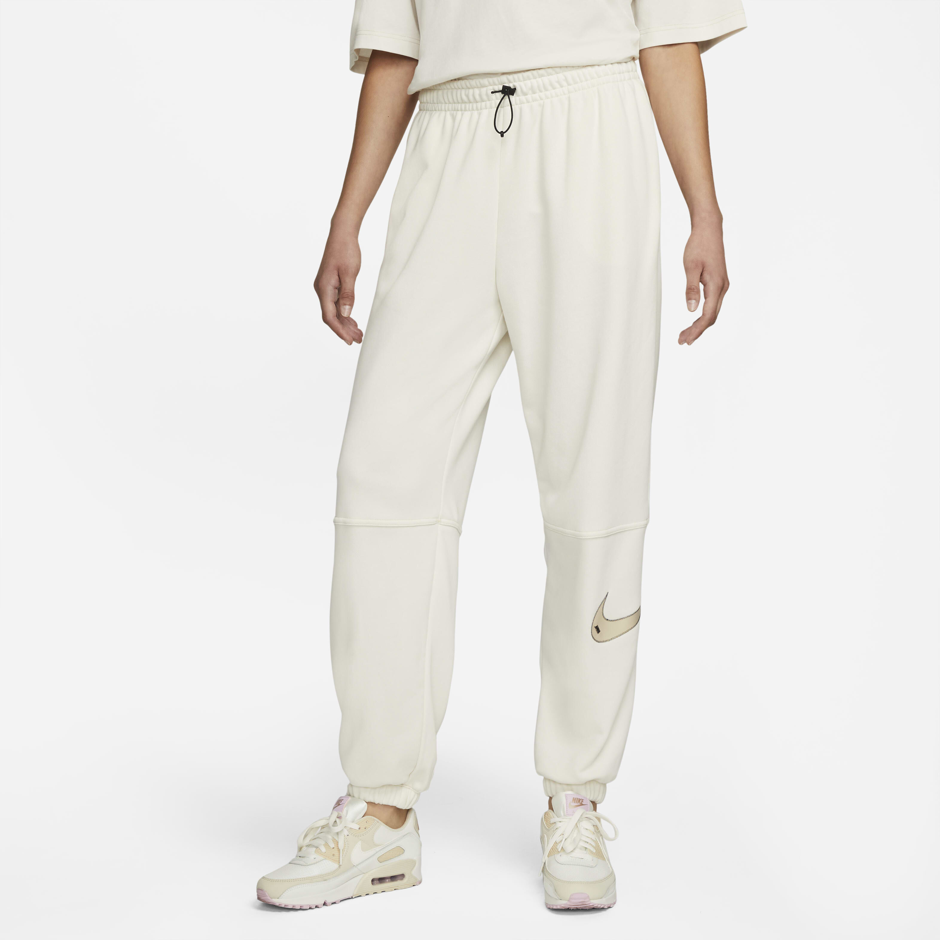 Nike Sportswear Swoosh image number 0