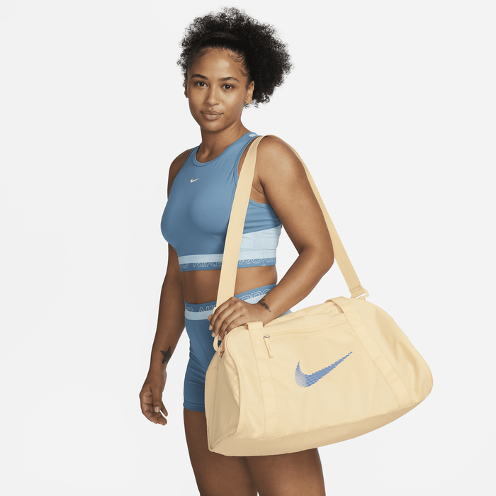 Girls nike duffel deals bag