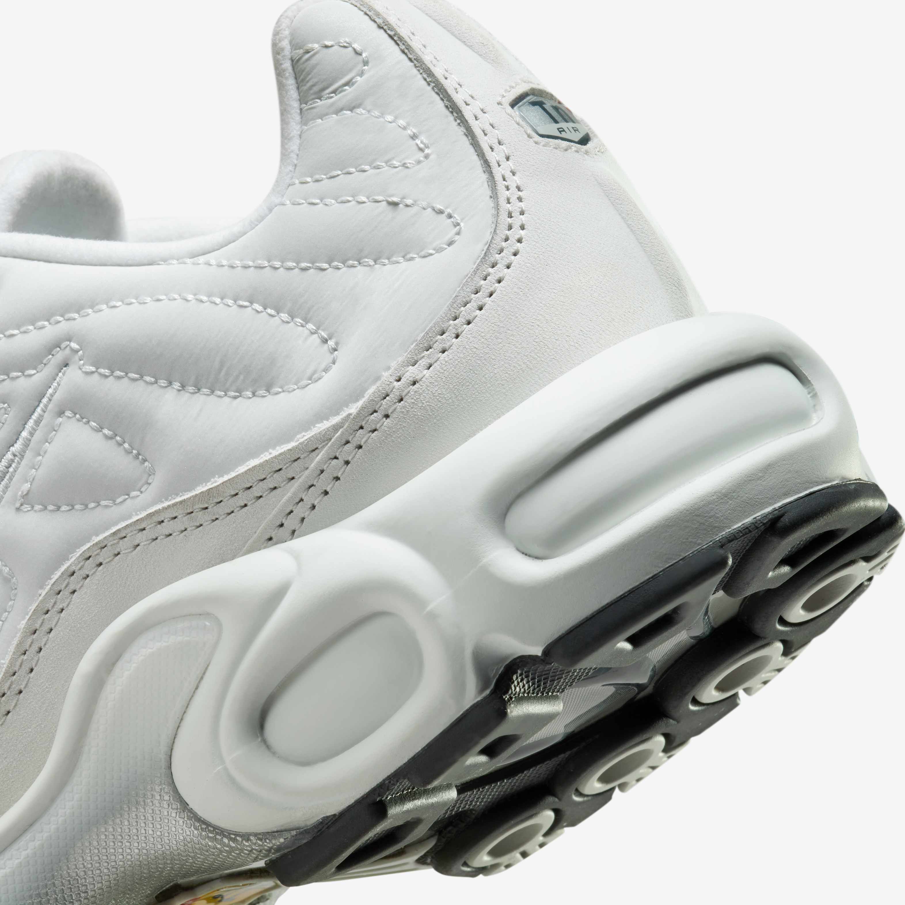 Nike Air Max Plus image number 7