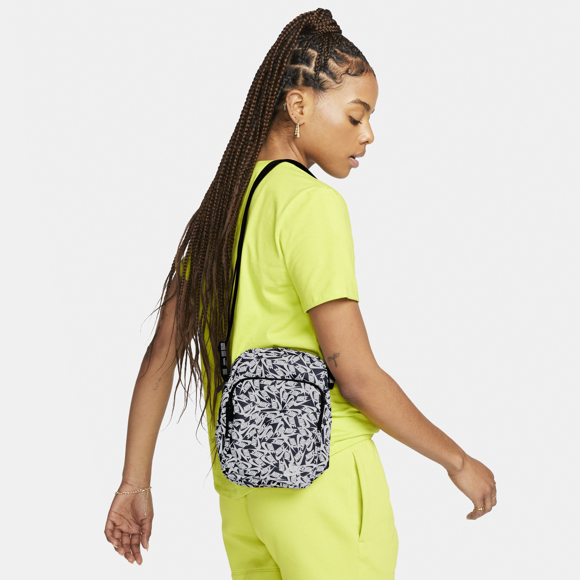 Shop Heritage Printed Cross Body Bag 4L Nike UAE