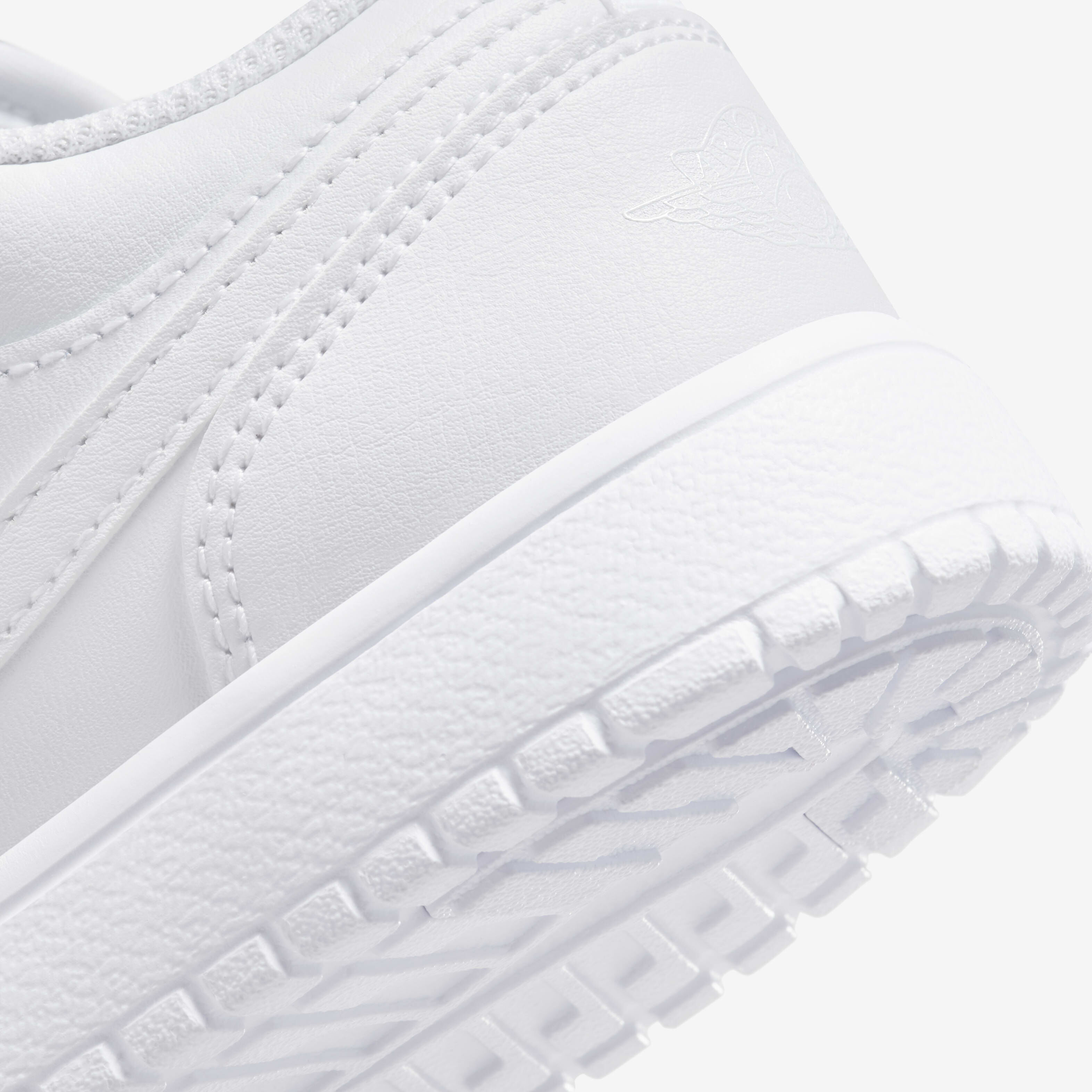 جوردن 1 لو الت image number 7