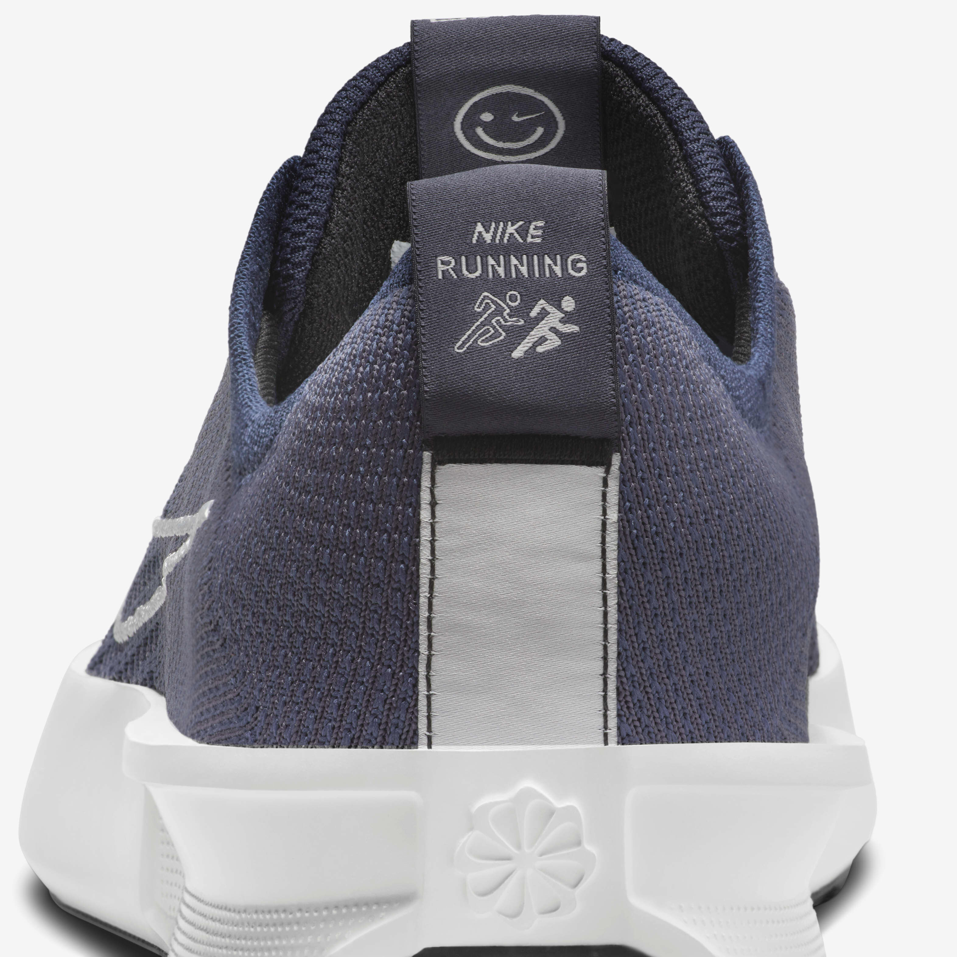 Nike Interact Run image number 8