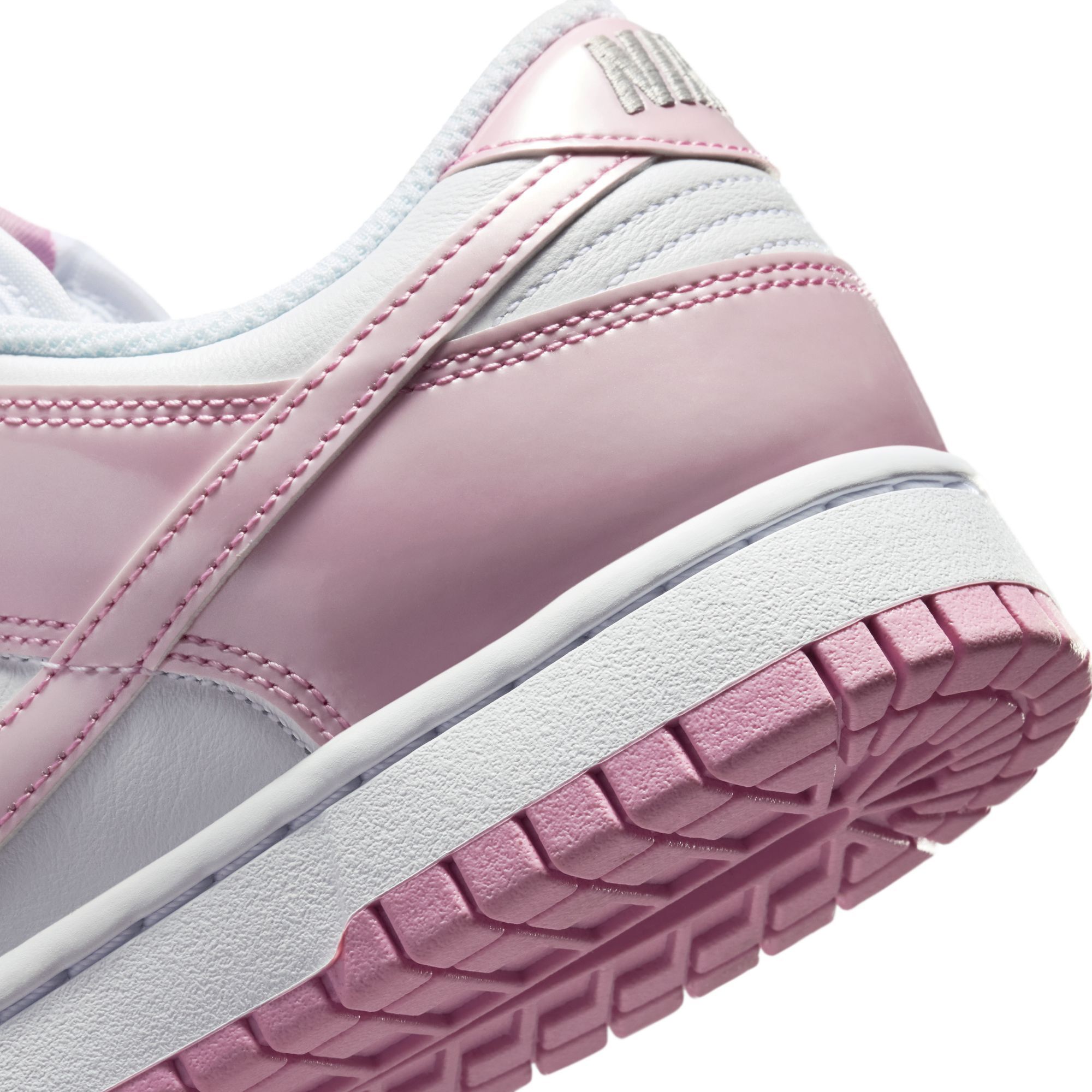 Nike Dunk Low SE Patent Leather image number 6