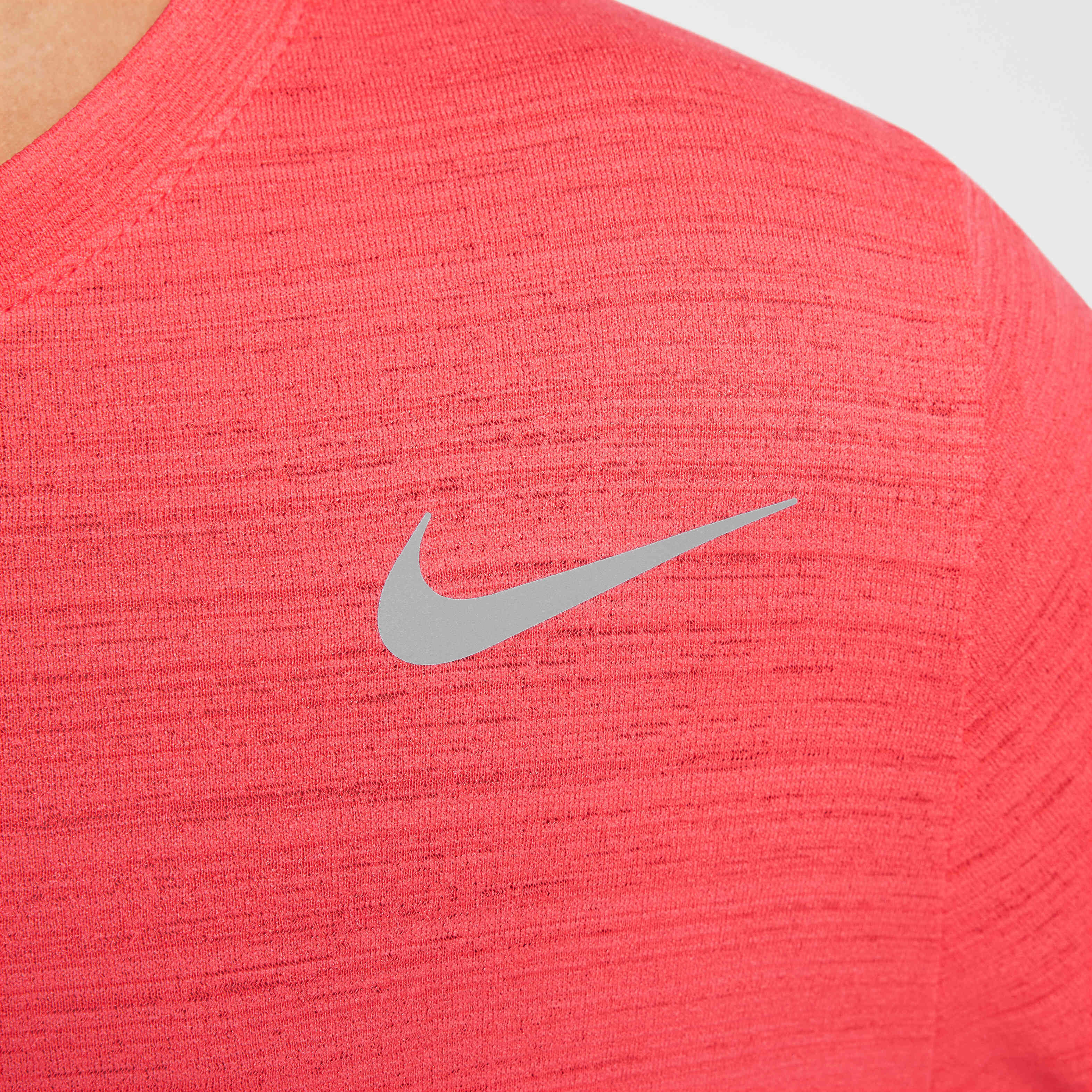 Nike Dri-FIT Miler image number 3