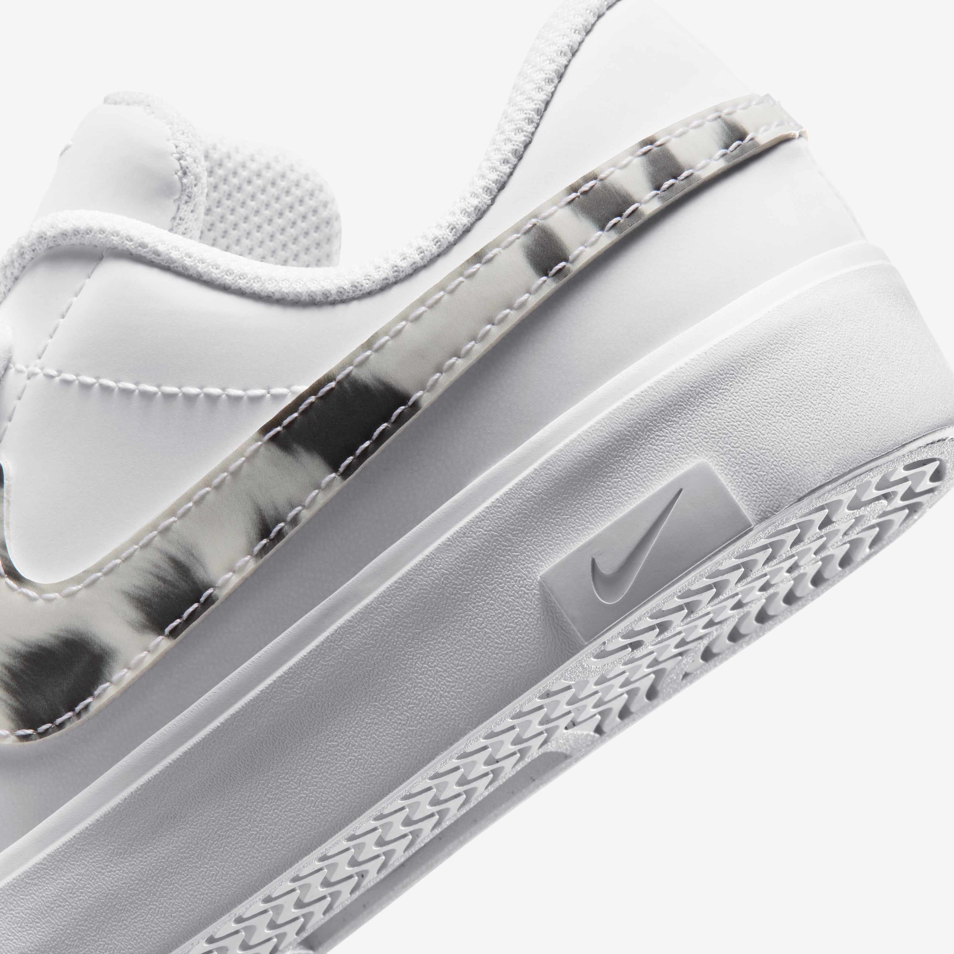 Nike Tennis Essential image number 7