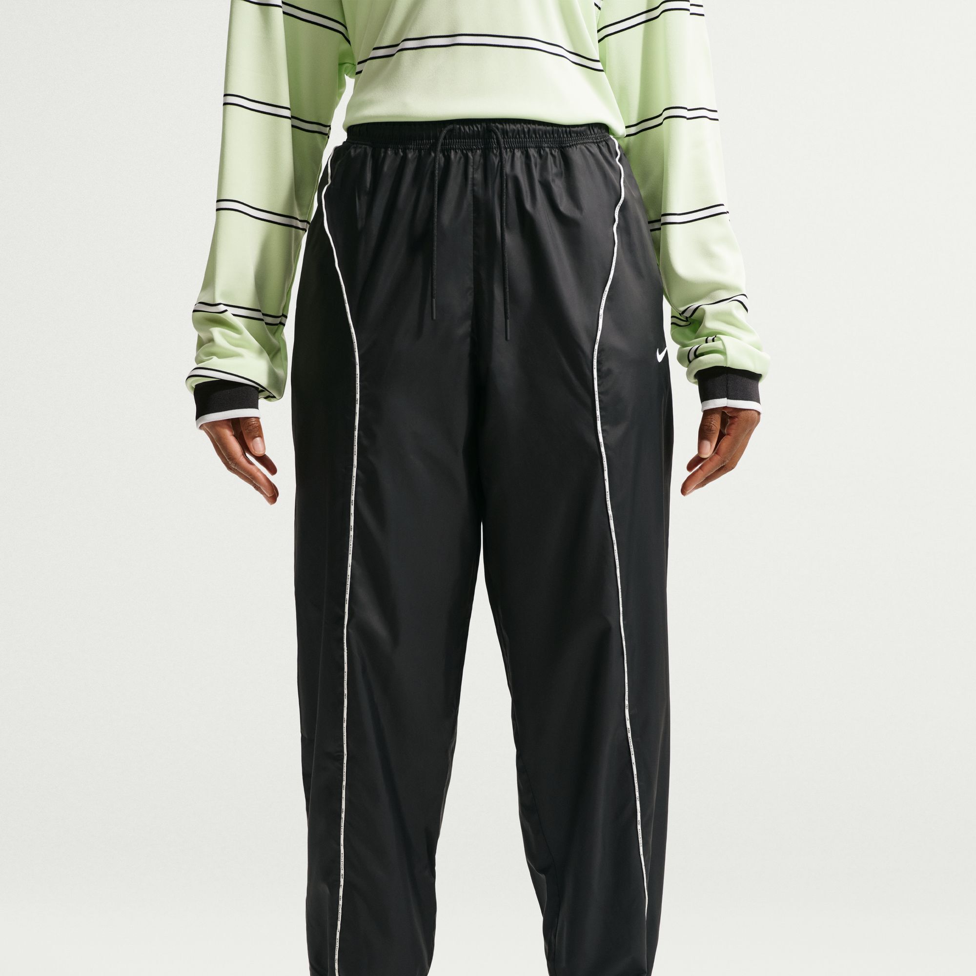 Nike Sportswear  image number 2