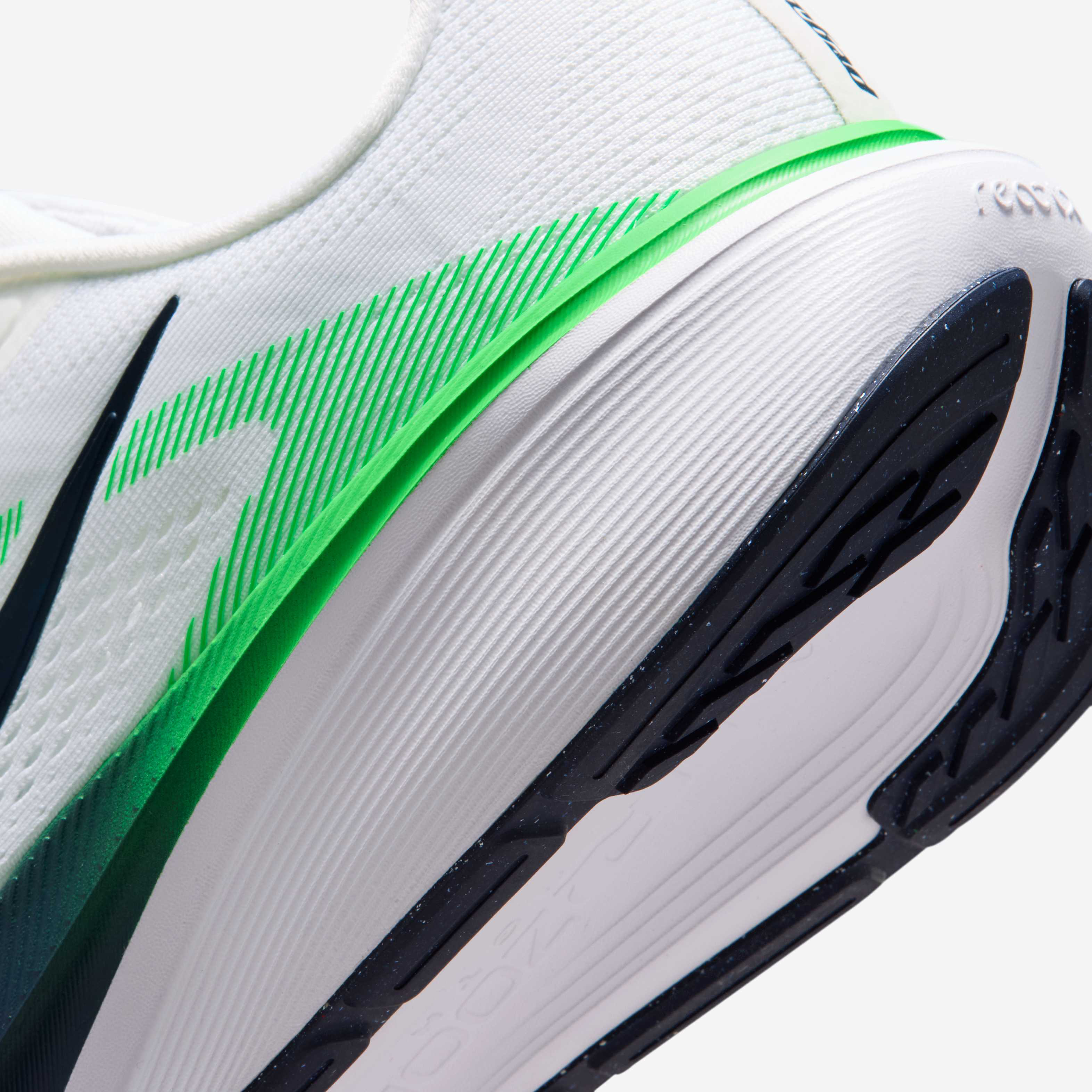 Nike Pegasus 42 image number 18