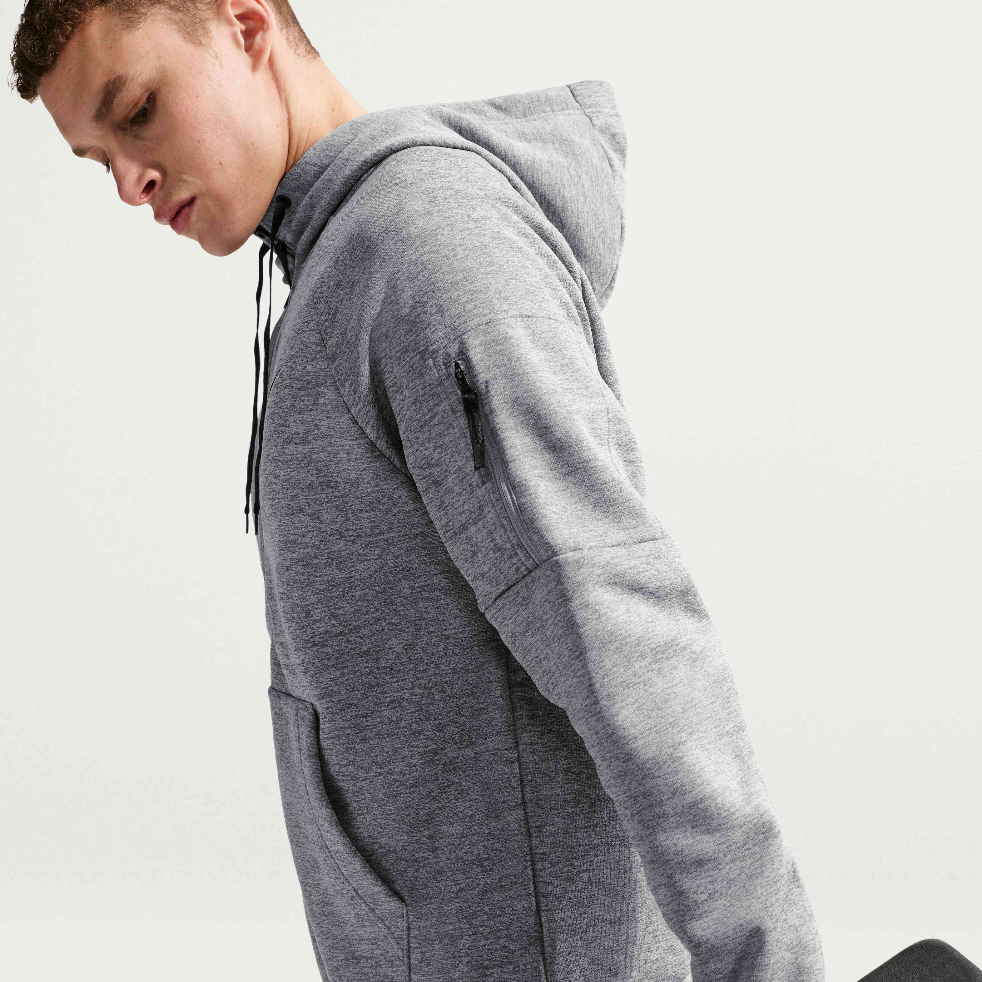 Nike Therma image number 2
