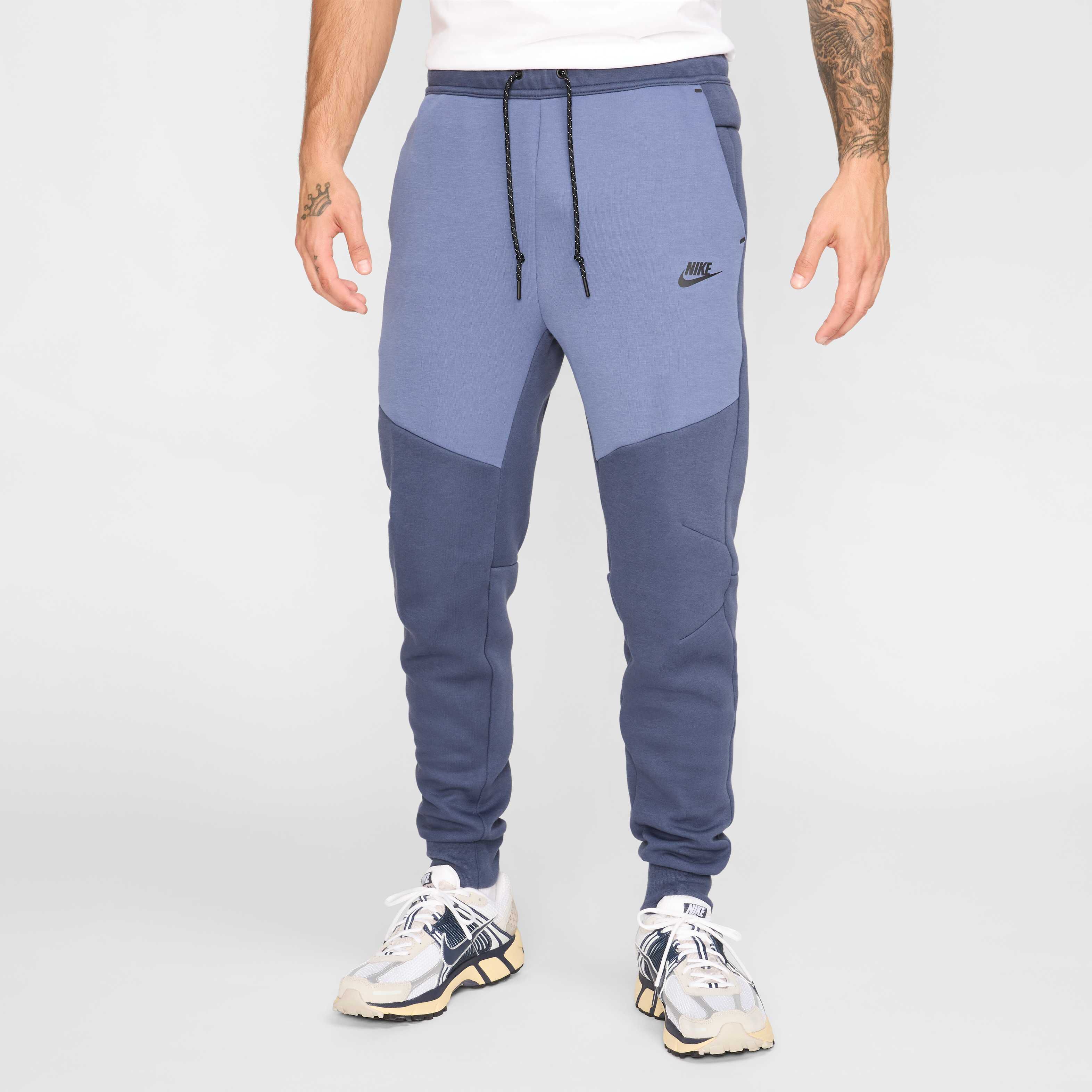 athletic nike sweatpants