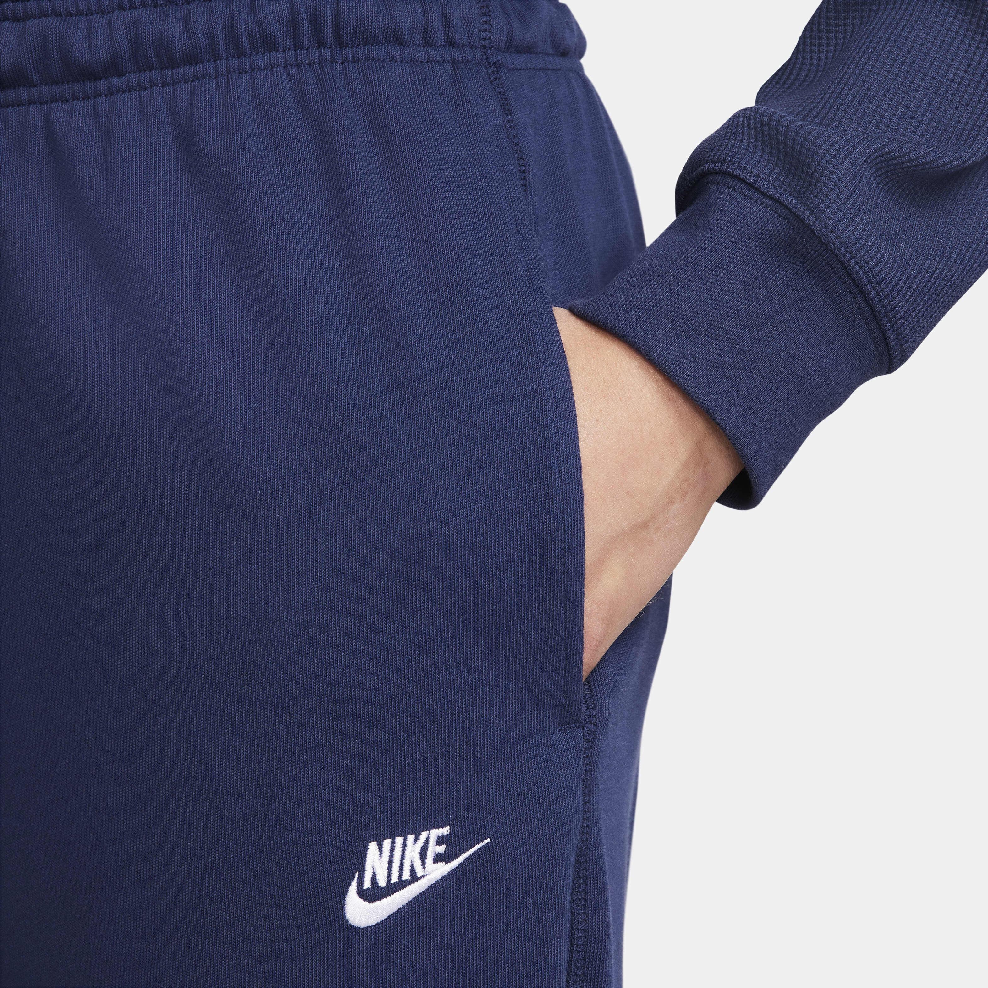 Nike Sportswear Club image number 2