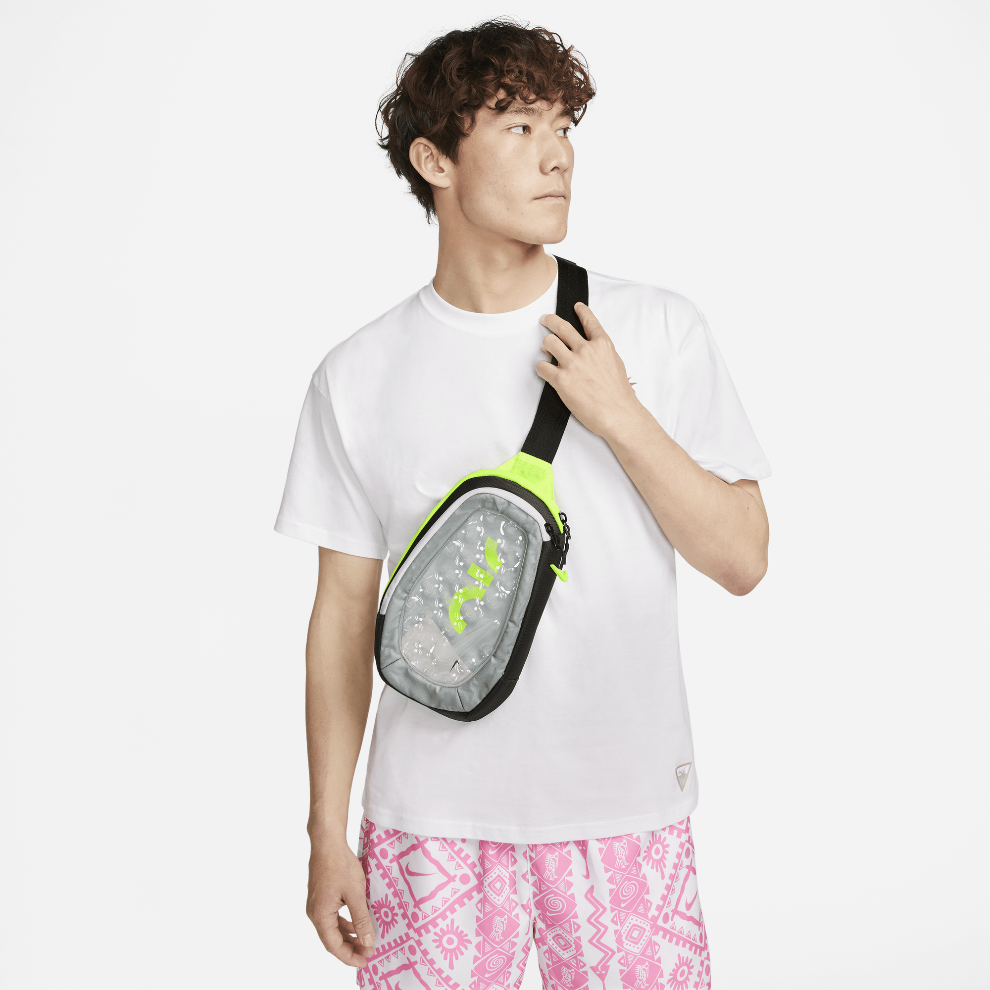 Shop Air Max Cross Body Bag 4L Nike UAE