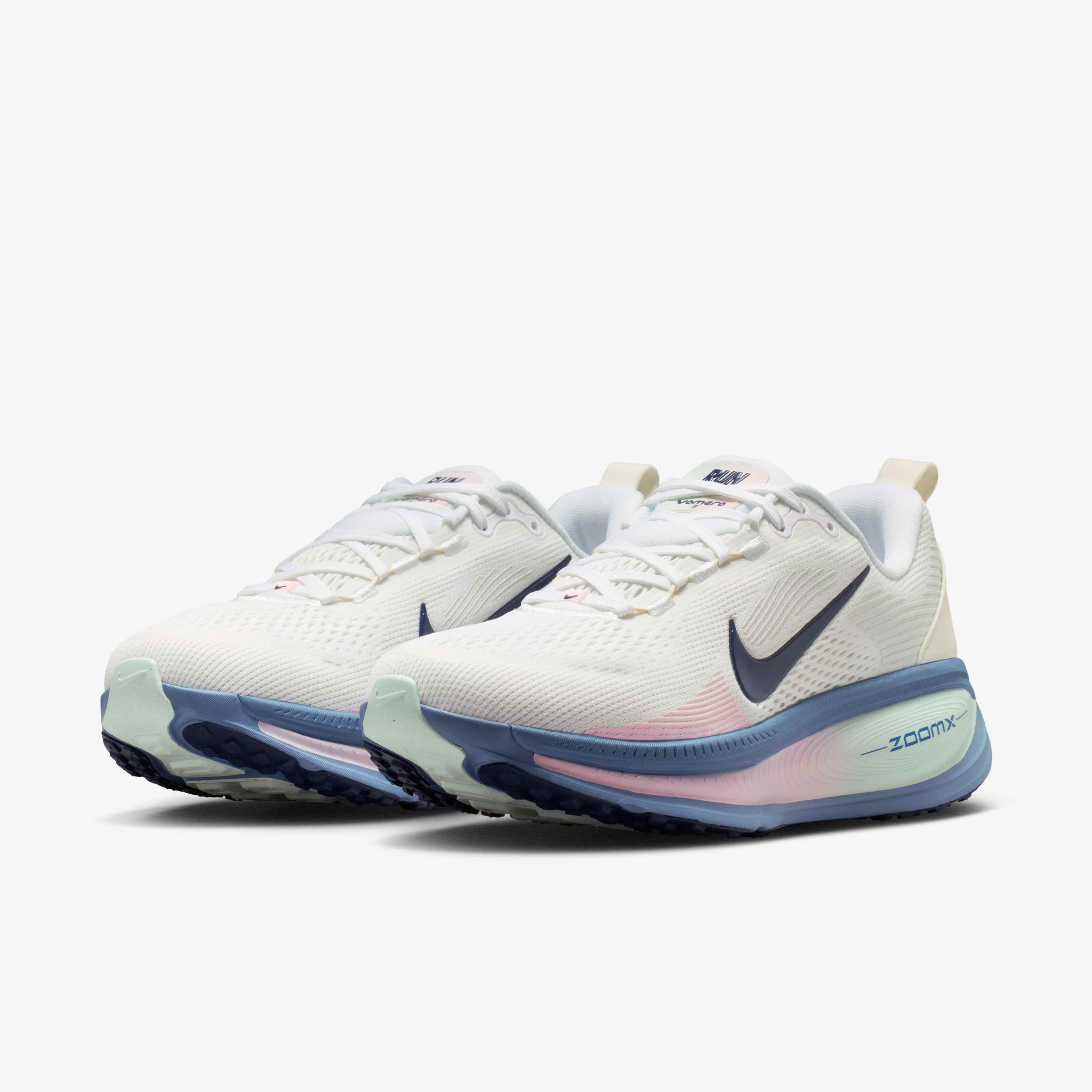 Nike Vomero 18 image number 4