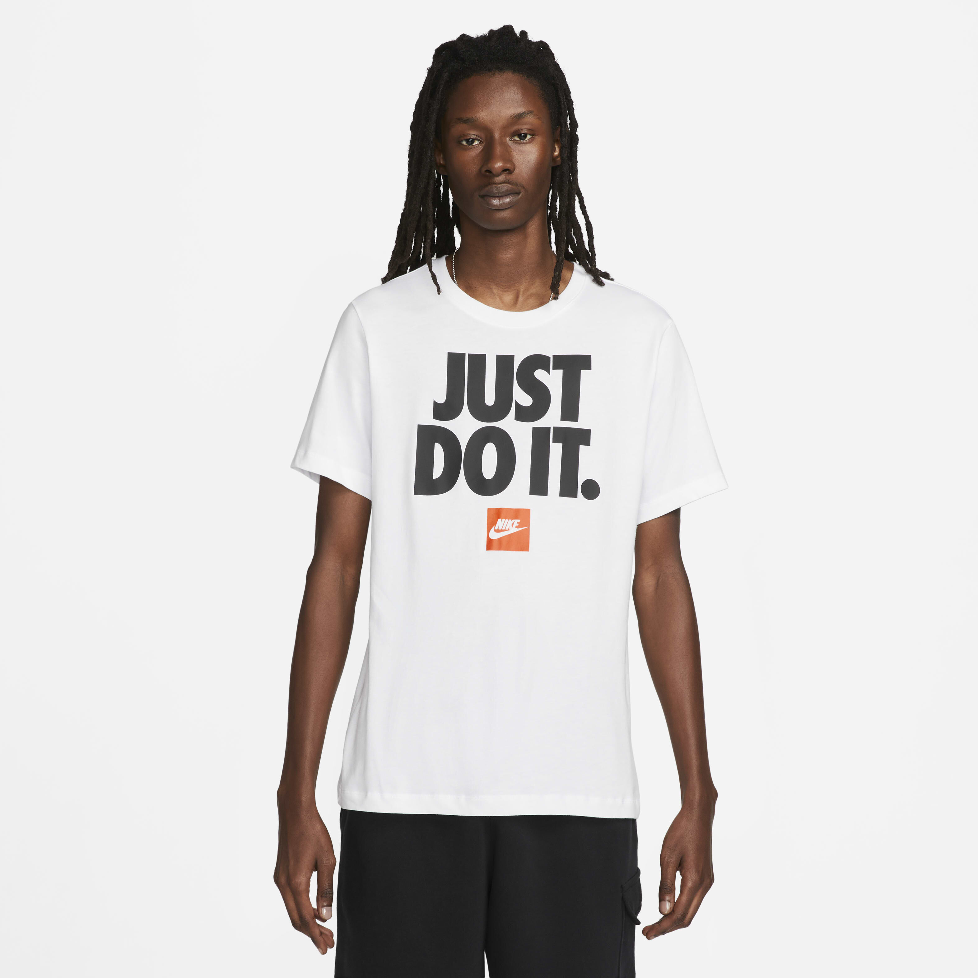 Buy Nike Sportswear Men s T Shirt Nike UAE Official