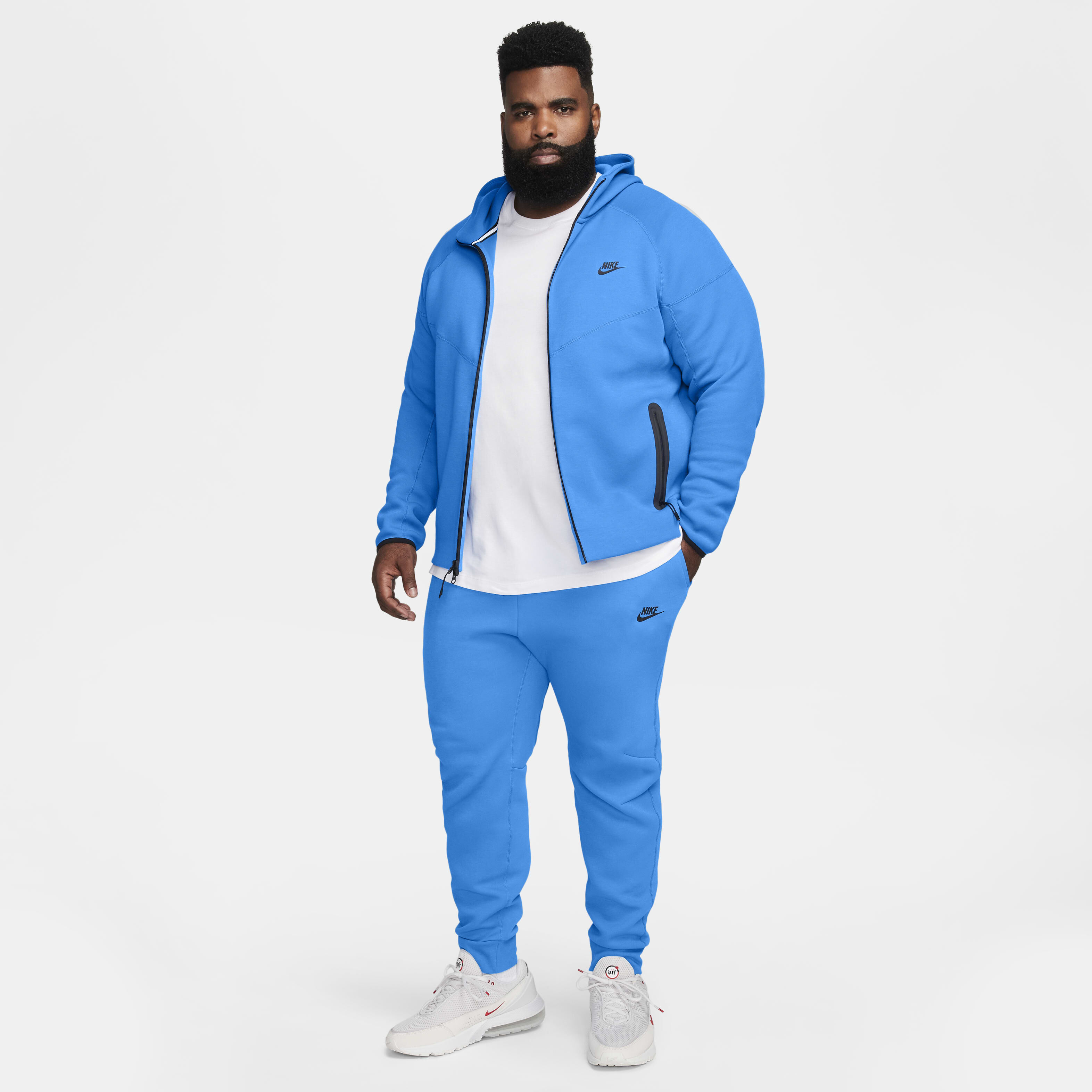 Blue nike tracksuit men 2025