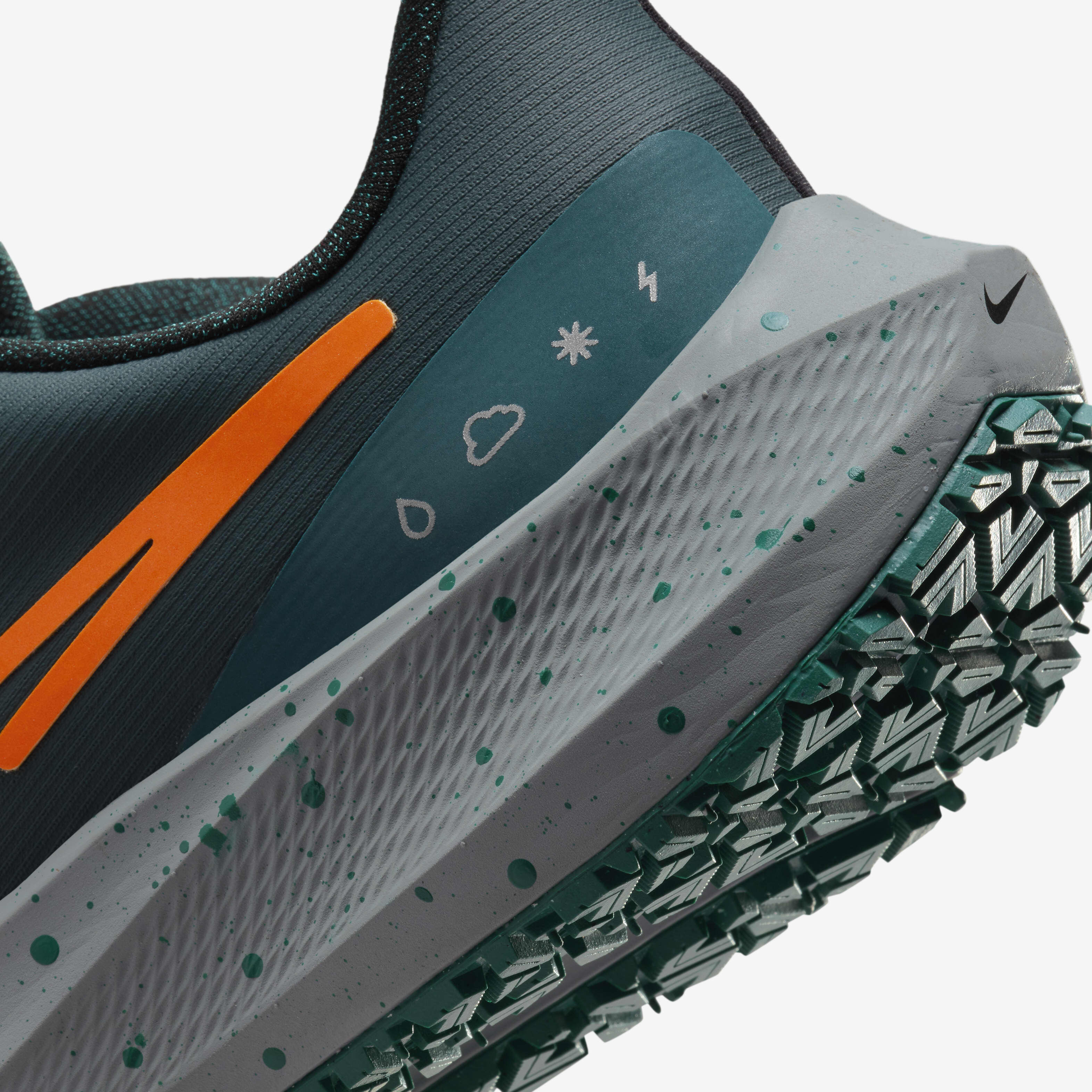 Buy Nike Pegasus 39 Shield Men s Weatherised Road Running Shoes Nike UAE Official