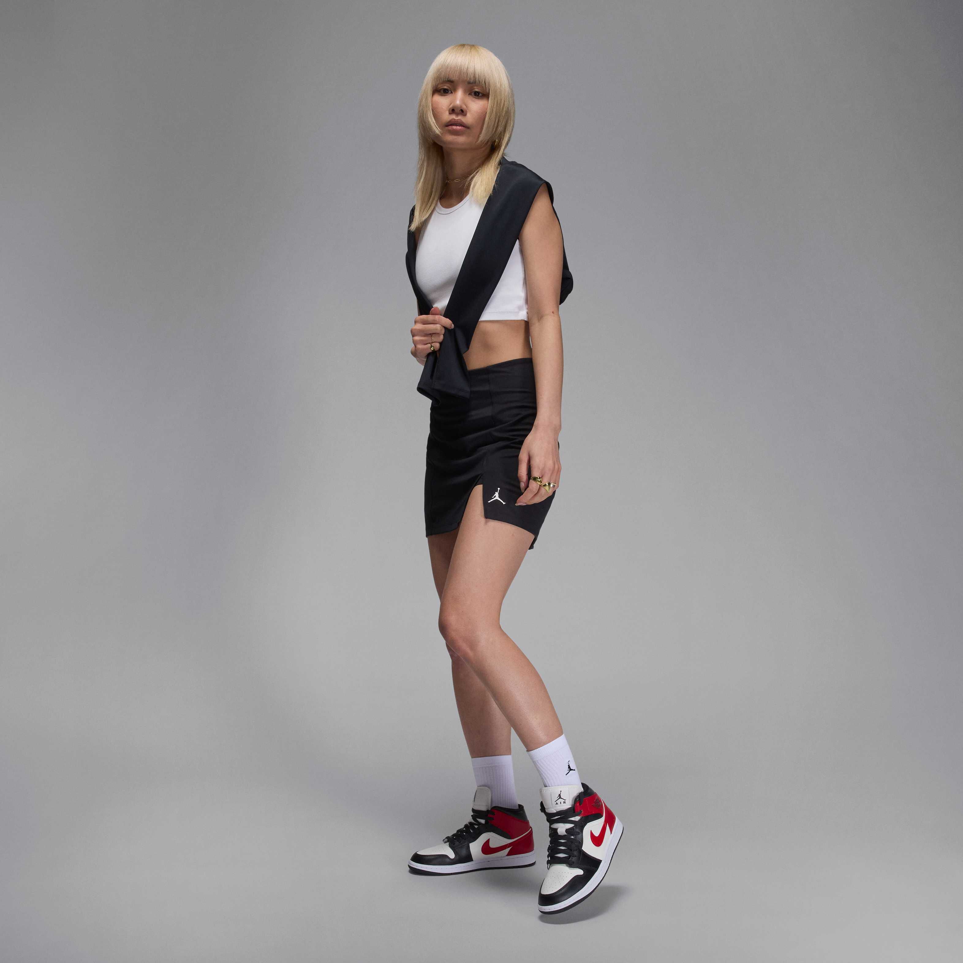 Air Jordan 1 Mid image number 8