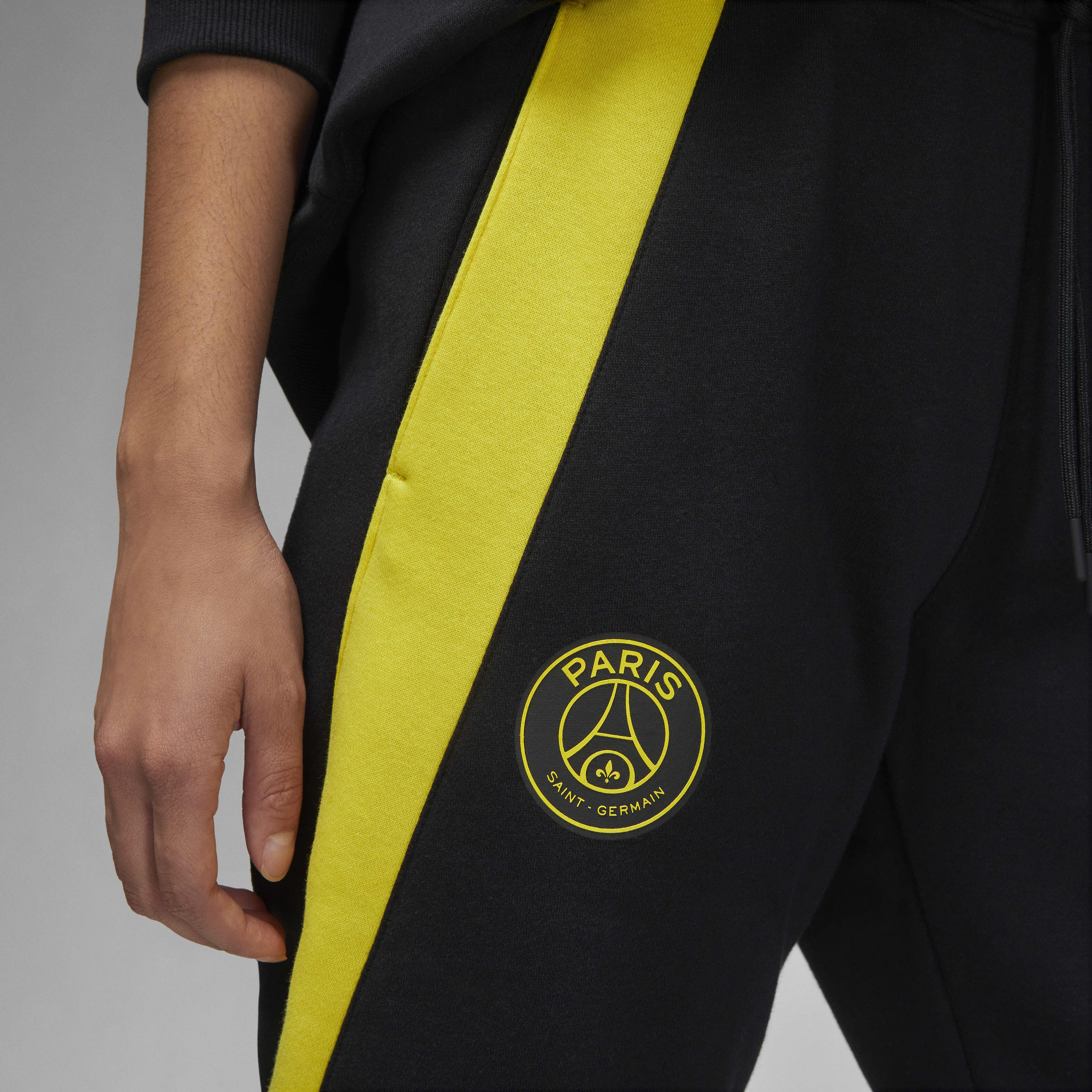 Paris Saint-Germain image number 4