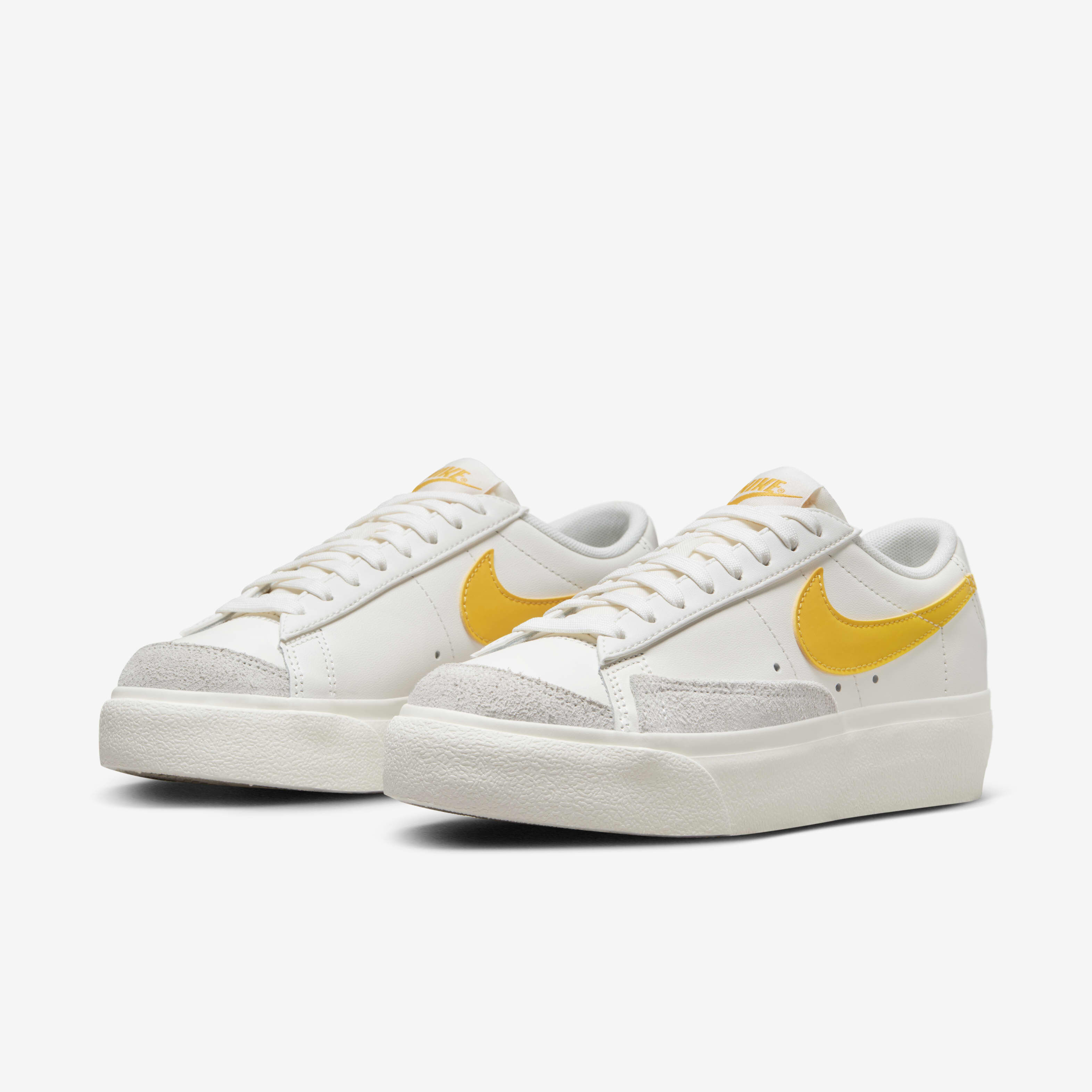 Nike Blazer Low Platform image number 4