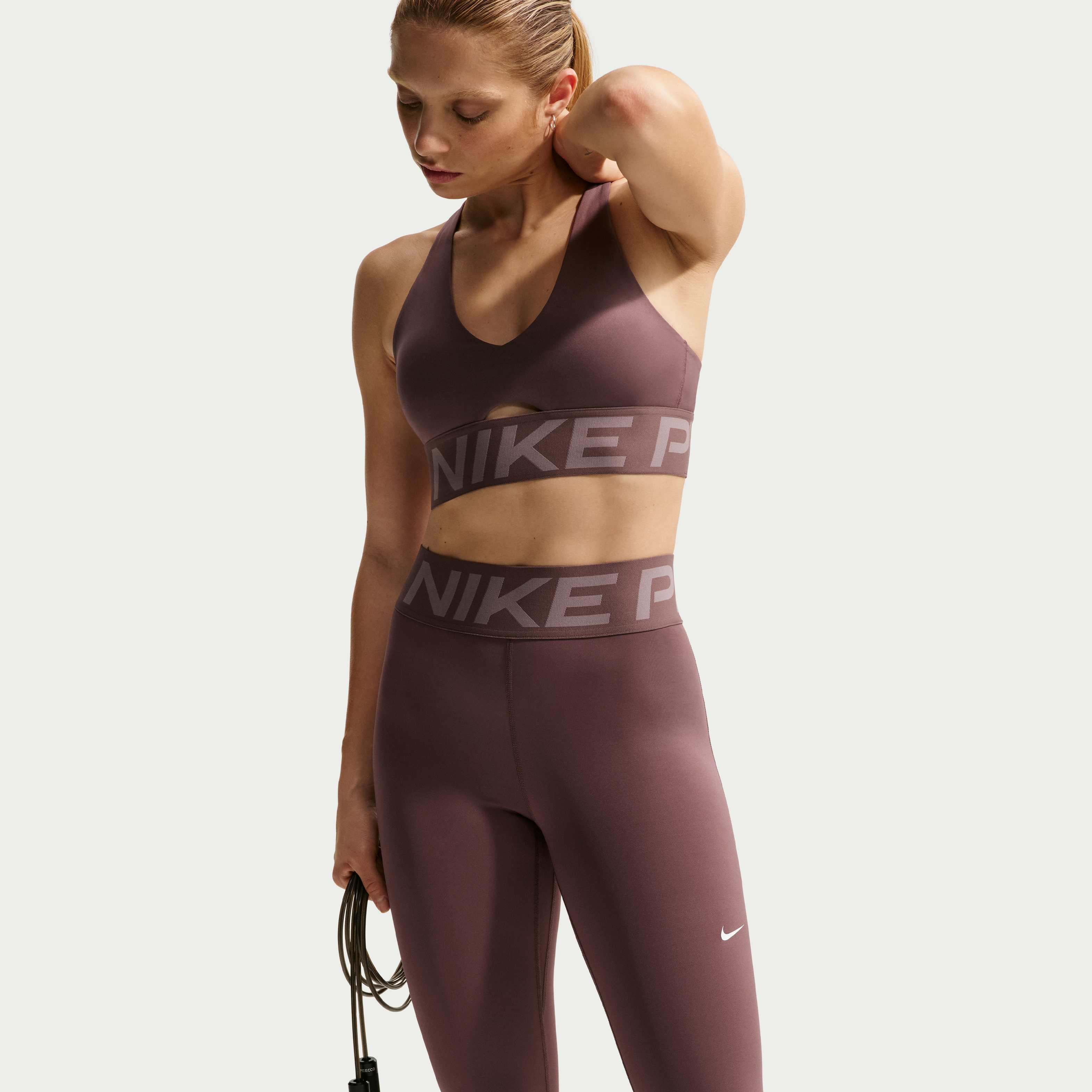 Nike Pro Sculpt image number 3