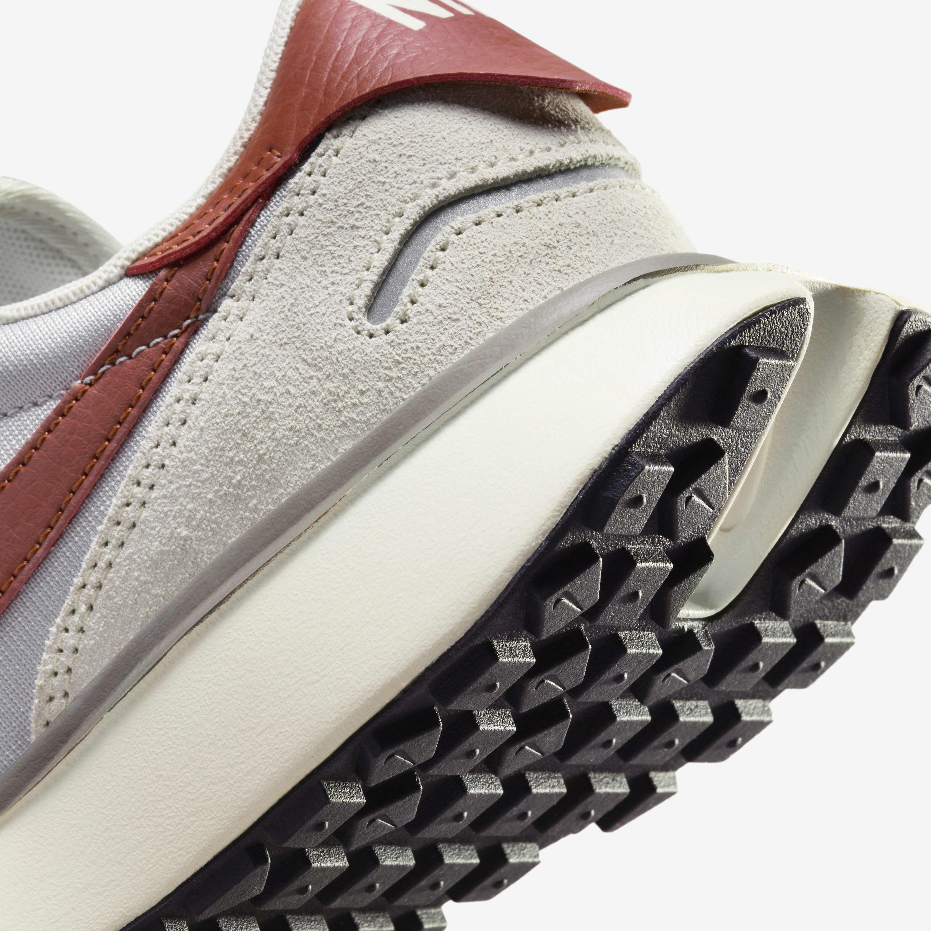 حذاء فينيكس وافل image number 8